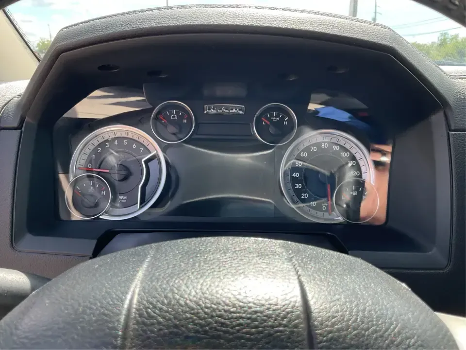 2015 Ram 1500 Laramie Crew Cab SWB 4WD (1C6RR7NT7FS) with an 5.7L V8 OHV 16V engine, 8-Speed Automatic transmission, located at 880 E. National Road, Vandalia, OH, 45377, (937) 908-9800, 39.891918, -84.183594 - **Unlock Your Weekend Adventures with the 2015 Ram 1500 Laramie Crew Cab 4WD at Jamestown Auto Sales!**<br /> <br /> Are you ready to elevate your lifestyle with a vehicle that combines power, comfort, and versatility? Look no further than this 2015 Ram 1500 Laramie Crew Cab SWB, the ultimate truck - Photo#15