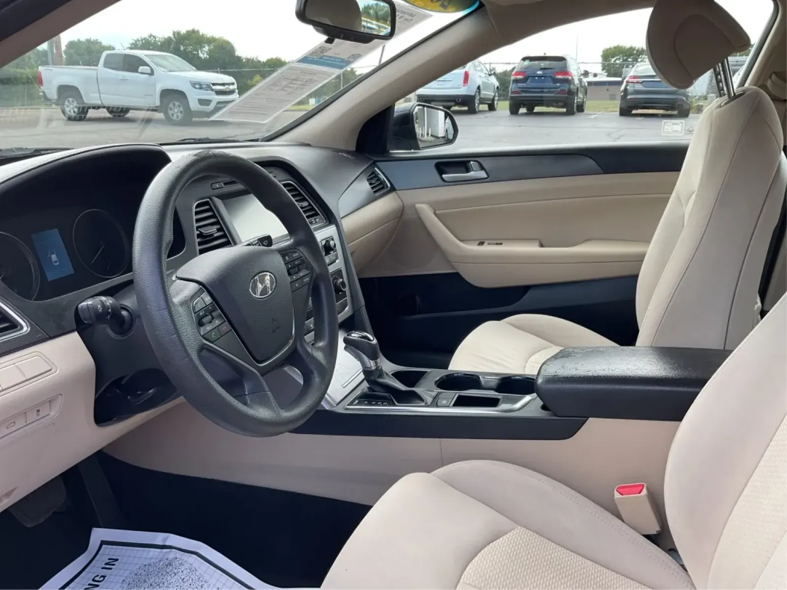 2016 Hyundai Sonata Sport (5NPE34AF2GH) with an 2.4L L4 DOHC 16V engine, 6-Speed Automatic transmission, located at 1184 Kauffman Ave, Fairborn, OH, 45324, (937) 908-9800, 39.807072, -84.030914 - ### Unlock Your Journey with the 2016 Hyundai Sonata Sport at Advantage Car and Credit - Fairborn<br /> <br /> Are you in the market for a vehicle that can effortlessly transition from daily commutes to weekend getaways? Look no further than the 2016 Hyundai Sonata Sport, available now at Advantage - Photo#9