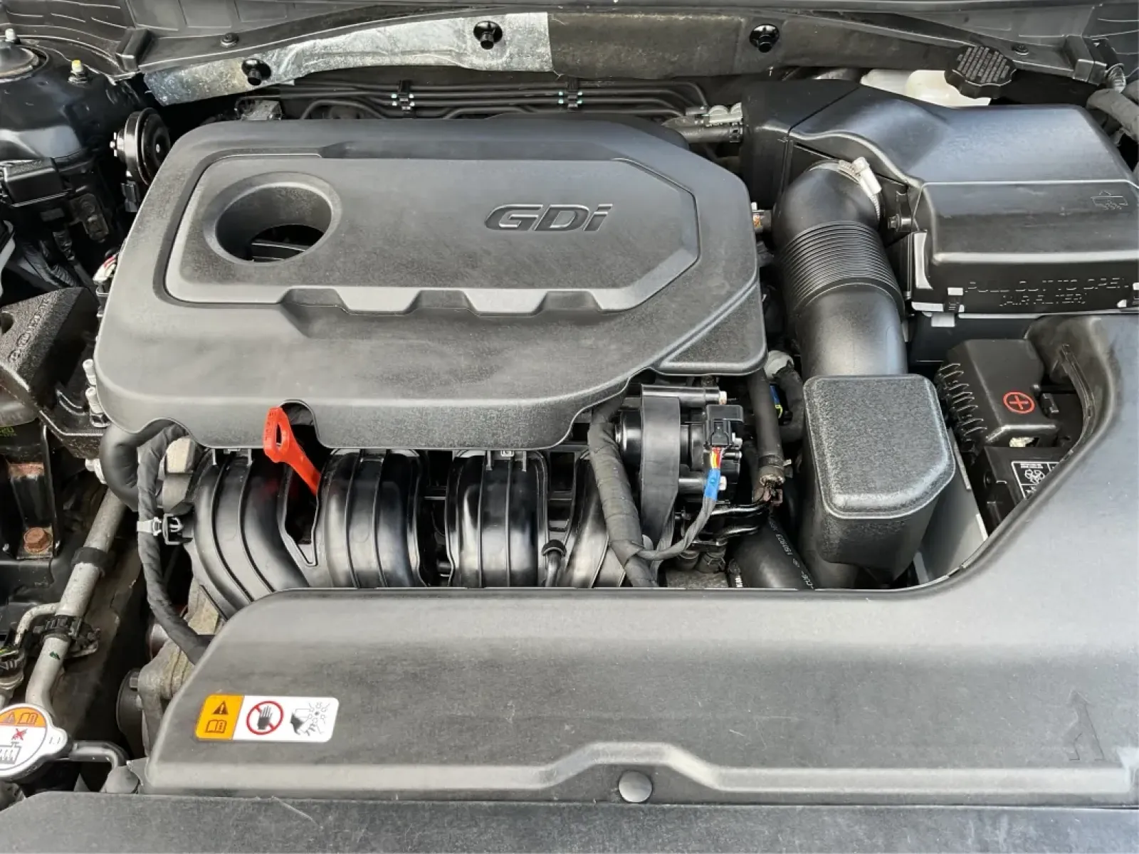 2016 Hyundai Sonata Sport (5NPE34AF2GH) with an 2.4L L4 DOHC 16V engine, 6-Speed Automatic transmission, located at 1184 Kauffman Ave, Fairborn, OH, 45324, (937) 908-9800, 39.807072, -84.030914 - ### Unlock Your Journey with the 2016 Hyundai Sonata Sport at Advantage Car and Credit - Fairborn<br /> <br /> Are you in the market for a vehicle that can effortlessly transition from daily commutes to weekend getaways? Look no further than the 2016 Hyundai Sonata Sport, available now at Advantage - Photo#11