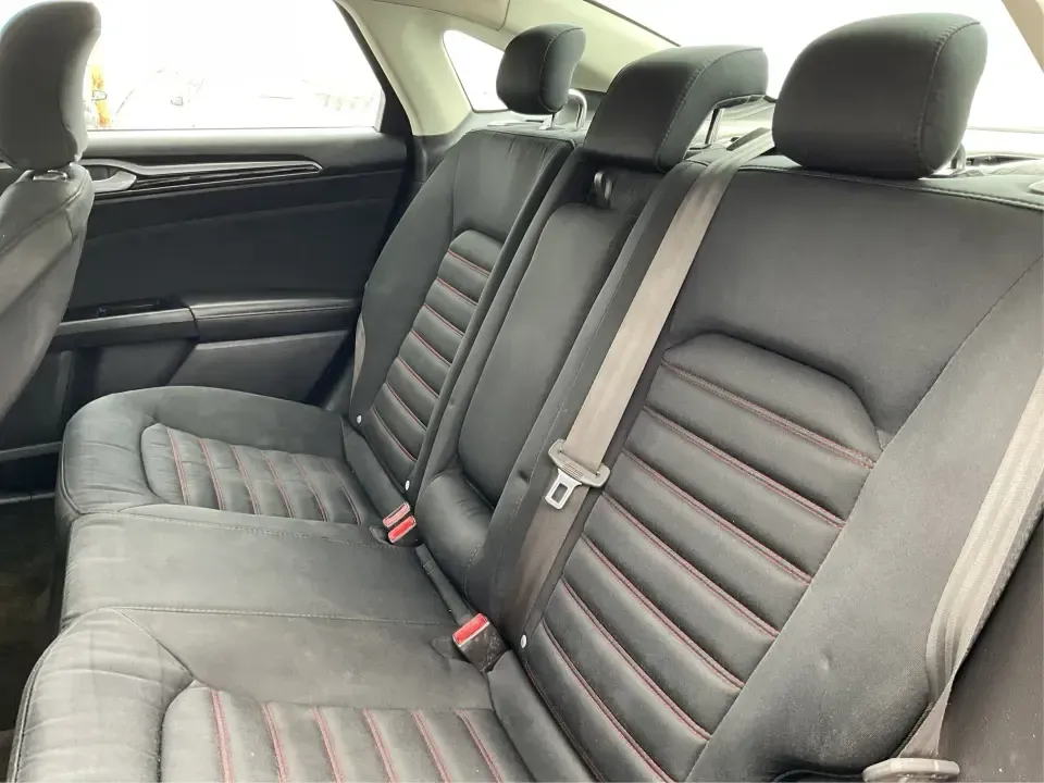 2016 Ford Fusion SE (3FA6P0HD1GR) with an 1.5L L4 DOHC 16V engine, 6-Speed Automatic transmission, located at 1099 N County Rd 25A , Troy, OH, 45373, (937) 908-9800, 40.057079, -84.212883 - **Experience Style and Comfort with the 2016 Ford Fusion SE at Advantage Car and Credit in Fairborn, OH!**<br /> <br /> Are you looking for a versatile sedan that fits seamlessly into your busy lifestyle? Whether you're a commuter tackling daily traffic, a growing family seeking comfort on the road, - Photo#10