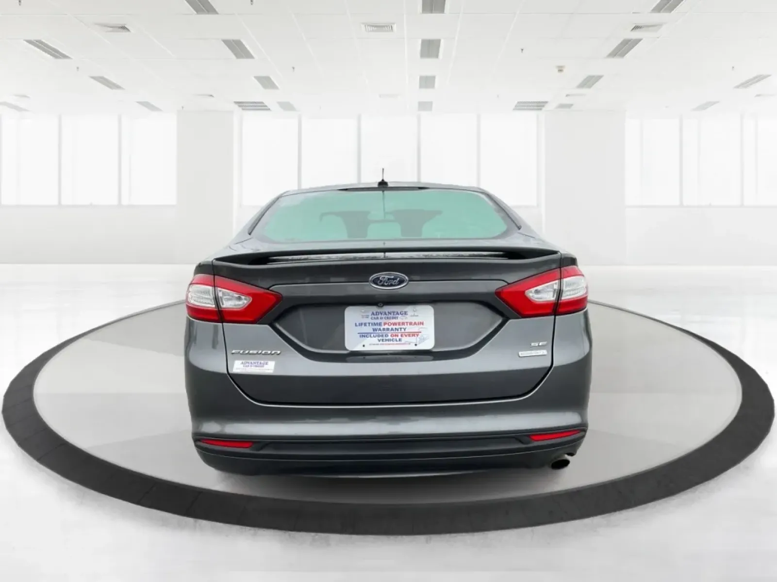2016 Ford Fusion SE (3FA6P0HD1GR) with an Other engine, located at 1184 Kauffman Ave, Fairborn, OH, 45324, (937) 908-9800, 39.807072, -84.030914 - **Experience Style and Comfort with the 2016 Ford Fusion SE at Advantage Car and Credit in Fairborn, OH!**<br /> <br /> Are you looking for a versatile sedan that fits seamlessly into your busy lifestyle? Whether you're a commuter tackling daily traffic, a growing family seeking comfort on the road, - Photo#3