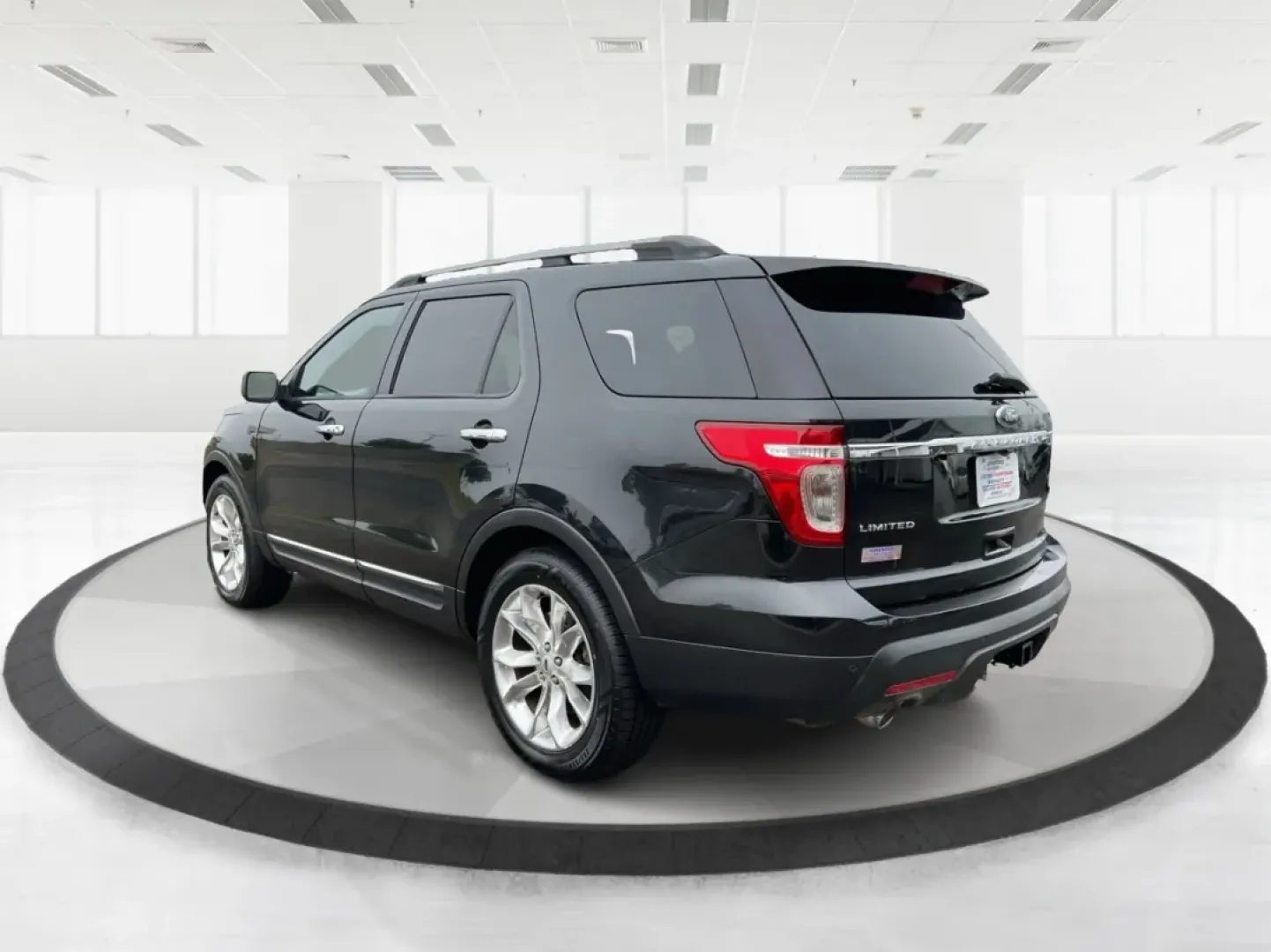 2015 Ford Explorer Limited (1FM5K8F84FG) with an 3.5L V-6 DOHC engine, located at 8750 N County Rd 25A, Piqua, OH, 45356, (937) 908-9800, 40.164391, -84.232513 - **Adventure Awaits in the 2015 Ford Explorer Limited at Advantage Car and Credit - Piqua!**<br /> <br /> Whether you're a growing family in need of a spacious vehicle or an adventurous spirit looking for the perfect road trip companion, this 2015 Ford Explorer Limited is ready to elevate your lifest - Photo#4