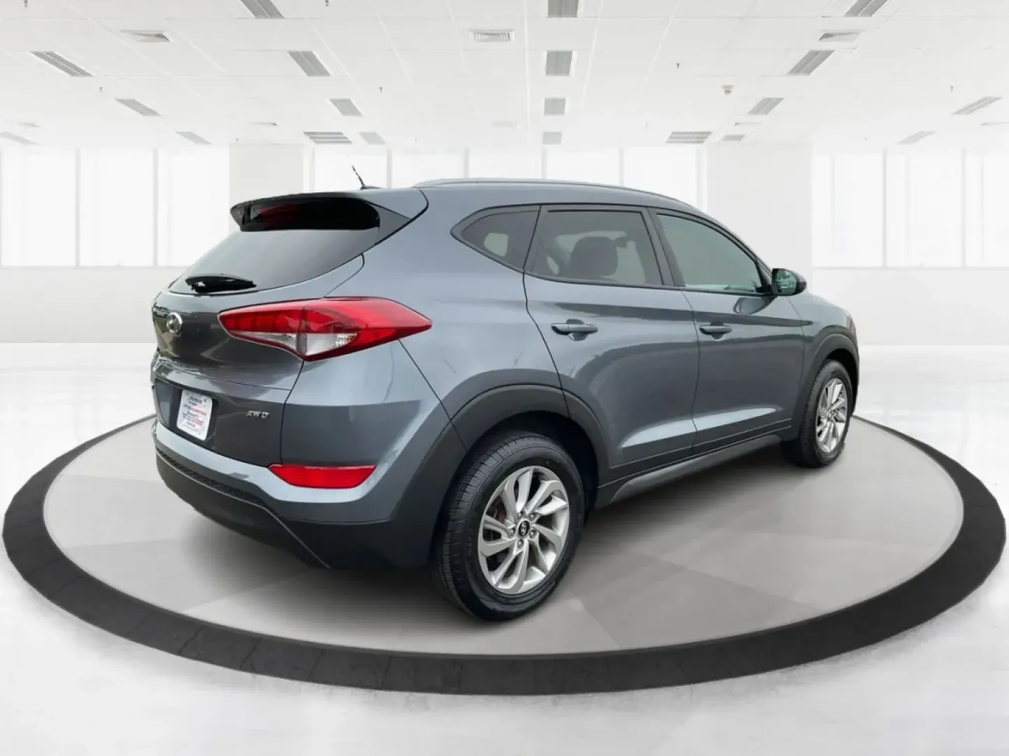 2016 Hyundai Tucson SE (KM8J3CA43GU) with an Nu 2L I-4 gasoline direct injection engine, located at 880 E. National Road, Vandalia, OH, 45377, (937) 908-9800, 39.891918, -84.183594 - **Elevate Your Daily Drive with the 2016 Hyundai Tucson SE Perfect for Your Active Lifestyle!**<br /> <br /> Are you in search of a reliable vehicle that fits your busy lifestyle? The 2016 Hyundai Tucson SE, available now at Advantage Car and Credit in Piqua, OH, is the ultimate SUV for those on th - Photo#2