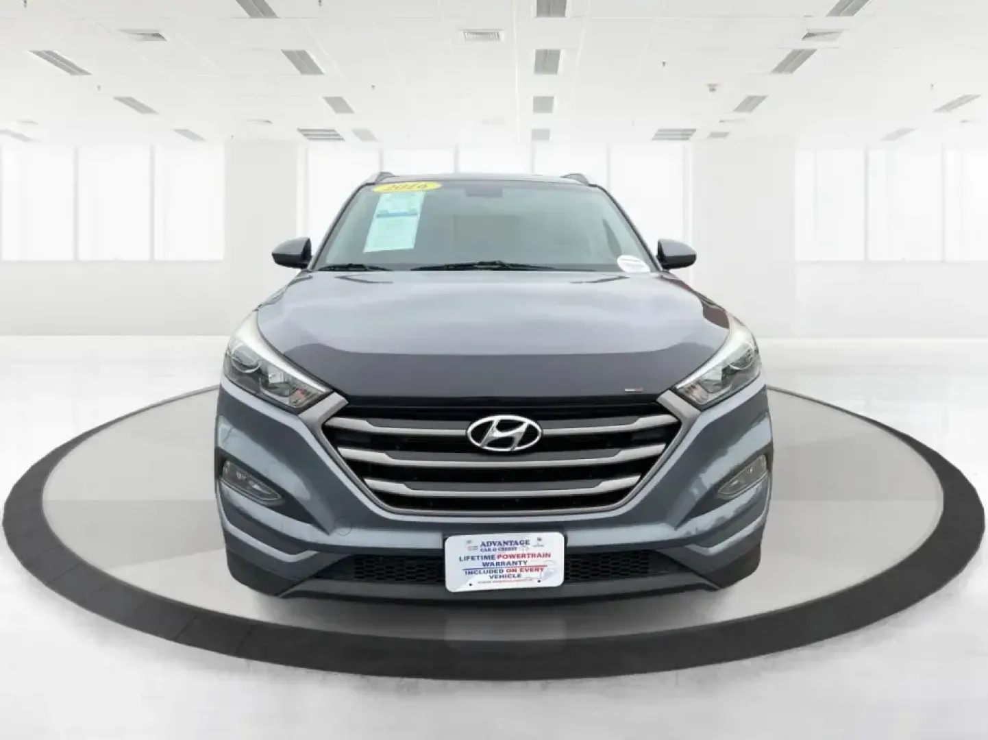 2016 Hyundai Tucson SE (KM8J3CA43GU) with an Nu 2L I-4 gasoline direct injection engine, 6A transmission, located at 1099 N County Rd 25A , Troy, OH, 45373, (937) 908-9800, 40.057079, -84.212883 - **Elevate Your Daily Drive with the 2016 Hyundai Tucson SE Perfect for Your Active Lifestyle!**<br /> <br /> Are you in search of a reliable vehicle that fits your busy lifestyle? The 2016 Hyundai Tucson SE, available now at Advantage Car and Credit in Piqua, OH, is the ultimate SUV for those on th - Photo#7