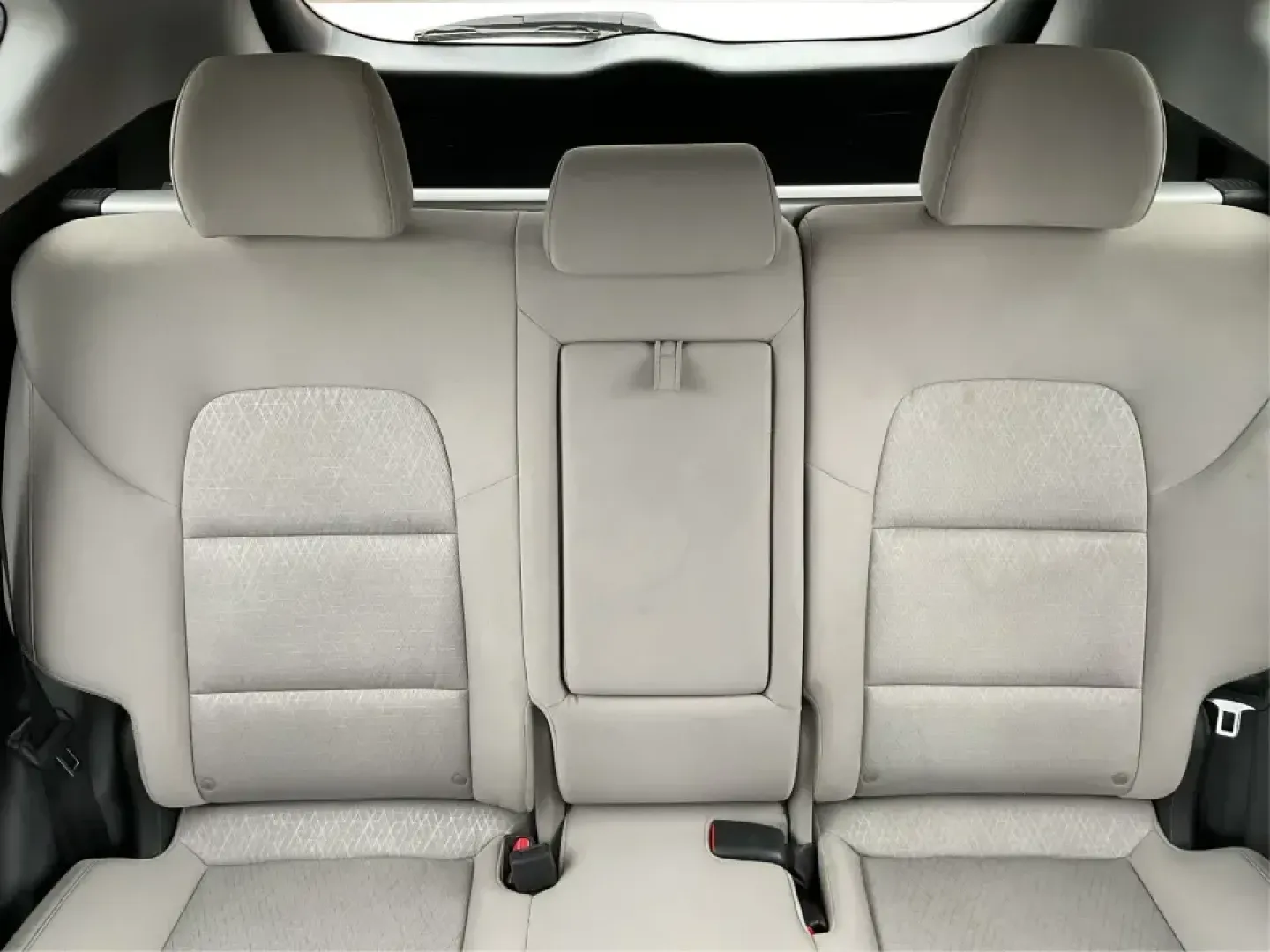 2016 Hyundai Tucson SE (KM8J3CA43GU) with an Nu 2L I-4 gasoline direct injection engine, 6A transmission, located at 1099 N County Rd 25A , Troy, OH, 45373, (937) 908-9800, 40.057079, -84.212883 - **Elevate Your Daily Drive with the 2016 Hyundai Tucson SE Perfect for Your Active Lifestyle!**<br /> <br /> Are you in search of a reliable vehicle that fits your busy lifestyle? The 2016 Hyundai Tucson SE, available now at Advantage Car and Credit in Piqua, OH, is the ultimate SUV for those on th - Photo#14