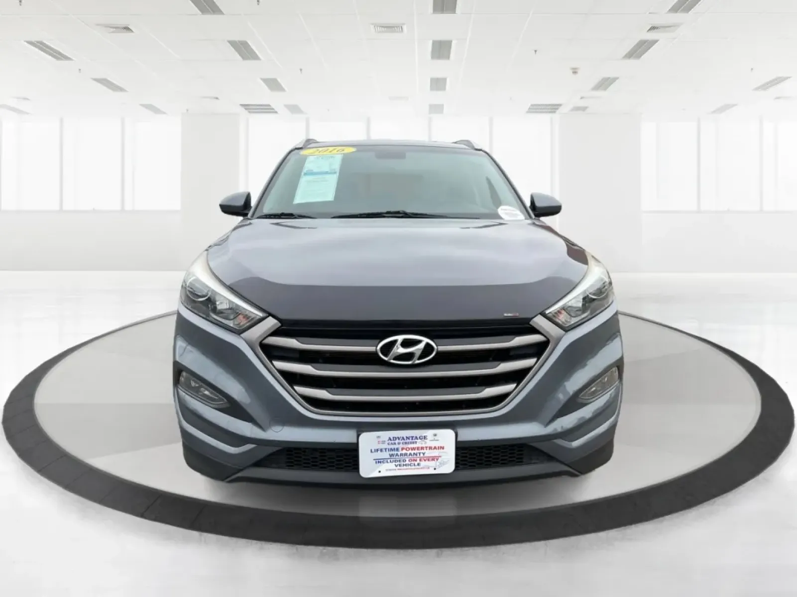 2016 Hyundai Tucson SE (KM8J3CA43GU) with an Nu 2L I-4 gasoline direct injection engine, located at 8750 N County Rd 25A, Piqua, OH, 45356, (937) 908-9800, 40.164391, -84.232513 - **Elevate Your Daily Drive with the 2016 Hyundai Tucson SE Perfect for Your Active Lifestyle!**<br /> <br /> Are you in search of a reliable vehicle that fits your busy lifestyle? The 2016 Hyundai Tucson SE, available now at Advantage Car and Credit in Piqua, OH, is the ultimate SUV for those on th - Photo#7