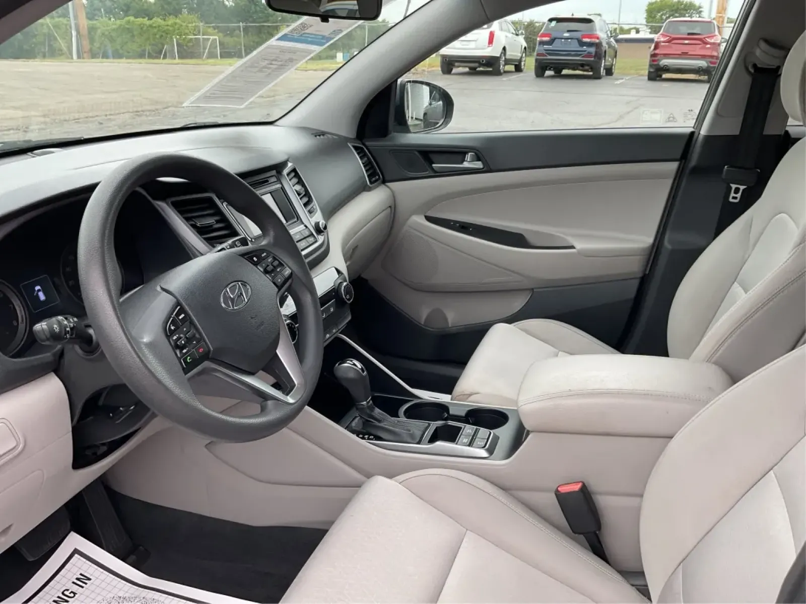 2016 Hyundai Tucson SE (KM8J3CA43GU) with an Nu 2L I-4 gasoline direct injection engine, located at 8750 N County Rd 25A, Piqua, OH, 45356, (937) 908-9800, 40.164391, -84.232513 - **Elevate Your Daily Drive with the 2016 Hyundai Tucson SE Perfect for Your Active Lifestyle!**<br /> <br /> Are you in search of a reliable vehicle that fits your busy lifestyle? The 2016 Hyundai Tucson SE, available now at Advantage Car and Credit in Piqua, OH, is the ultimate SUV for those on th - Photo#9