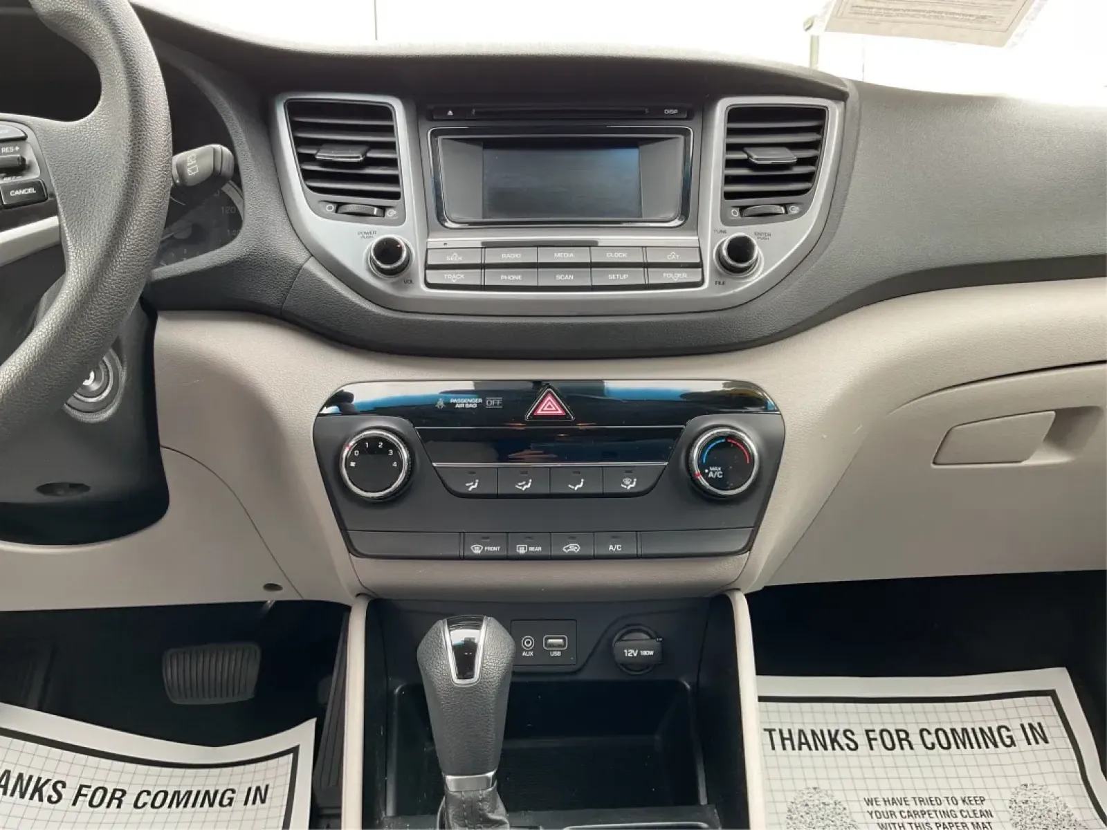 2016 Hyundai Tucson SE (KM8J3CA43GU) with an Nu 2L I-4 gasoline direct injection engine, located at 8750 N County Rd 25A, Piqua, OH, 45356, (937) 908-9800, 40.164391, -84.232513 - **Elevate Your Daily Drive with the 2016 Hyundai Tucson SE Perfect for Your Active Lifestyle!**<br /> <br /> Are you in search of a reliable vehicle that fits your busy lifestyle? The 2016 Hyundai Tucson SE, available now at Advantage Car and Credit in Piqua, OH, is the ultimate SUV for those on th - Photo#12
