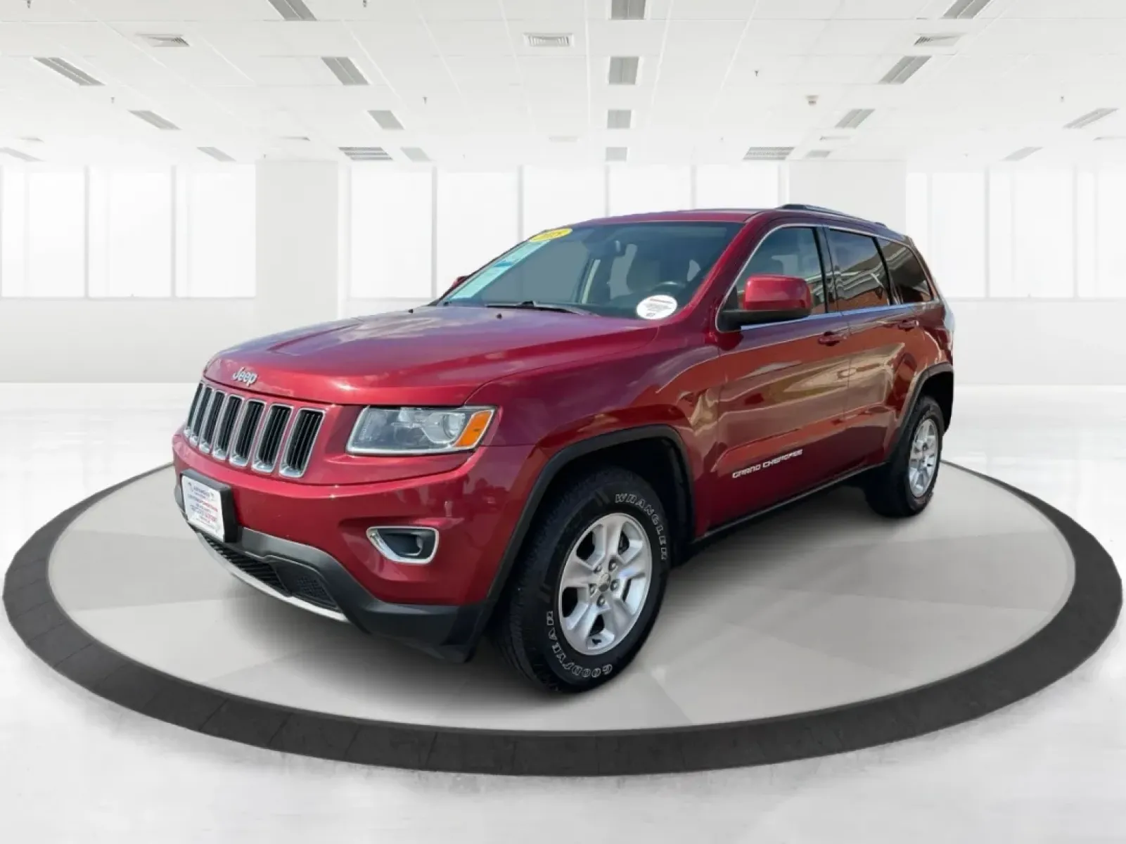 2015 Jeep Grand Cherokee Laredo (1C4RJFAG3FC) with an 3.6L V-6 DOHC engine, located at 4508 South Dixie Dr, Moraine, OH, 45439, (937) 908-9800, 39.689976, -84.218452 - **Adventure Awaits with This 2015 Jeep Grand Cherokee Laredo! Perfect for Families and Explorers Alike!**<br /> <br /> Are you ready to elevate your lifestyle with a vehicle that blends rugged capability with everyday comfort? Look no further than this stunning 2015 Jeep Grand Cherokee Laredo, perfe - Photo#8