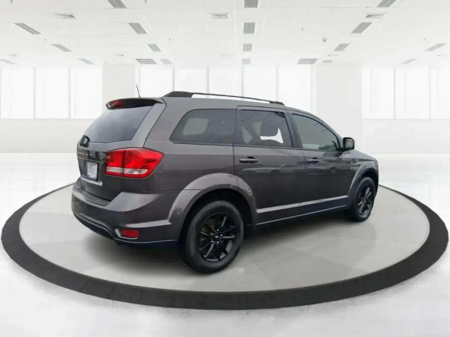 2019 Dodge Journey SE (3C4PDCBB0KT) with an 2.4L L6 DOHC 16V engine, 4A transmission, located at 1230 East Main St, Xenia, OH, 45385, (937) 908-9800, 39.688026, -83.910172 - ### Discover Your Next Adventure with the 2019 Dodge Journey SE Perfect for Growing Families!<br /> <br /> Are you looking for a reliable and spacious SUV that can accommodate your family's needs and adventures? Look no further than this 2019 Dodge Journey SE, now available at Advantage Car and Cre - Photo#2