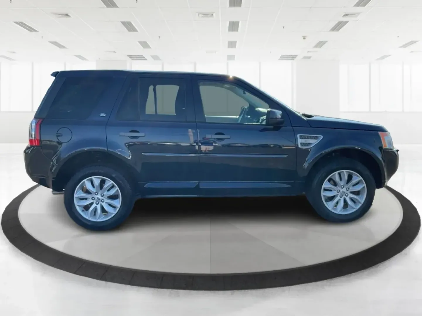 2012 Land Rover LR2 HSE (SALFR2BN8CH) with an Other engine, located at 1951 S Dayton Lakeview Rd., New Carlisle, OH, 45344, (937) 908-9800, 39.890999, -84.050255 - **Adventure Awaits with the 2012 Land Rover LR2 HSE at Advantage Car and Credit - Piqua!**<br /> <br /> Are you ready to elevate your driving experience? Whether you're navigating the bustling streets of downtown Piqua or heading out for a weekend adventure in the stunning Ohio countryside, the 2012 - Photo#1