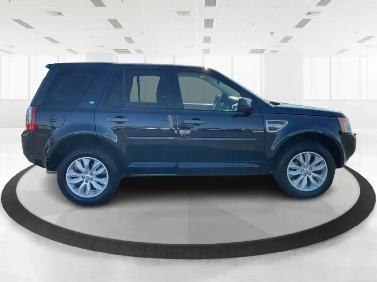 2012 Land Rover LR2 HSE (SALFR2BN8CH) with an Other engine, located at 8750 N County Rd 25A, Piqua, OH, 45356, (937) 908-9800, 40.164391, -84.232513 - **Adventure Awaits with the 2012 Land Rover LR2 HSE at Advantage Car and Credit - Piqua!**<br /> <br /> Are you ready to elevate your driving experience? Whether you're navigating the bustling streets of downtown Piqua or heading out for a weekend adventure in the stunning Ohio countryside, the 2012 - Photo#1