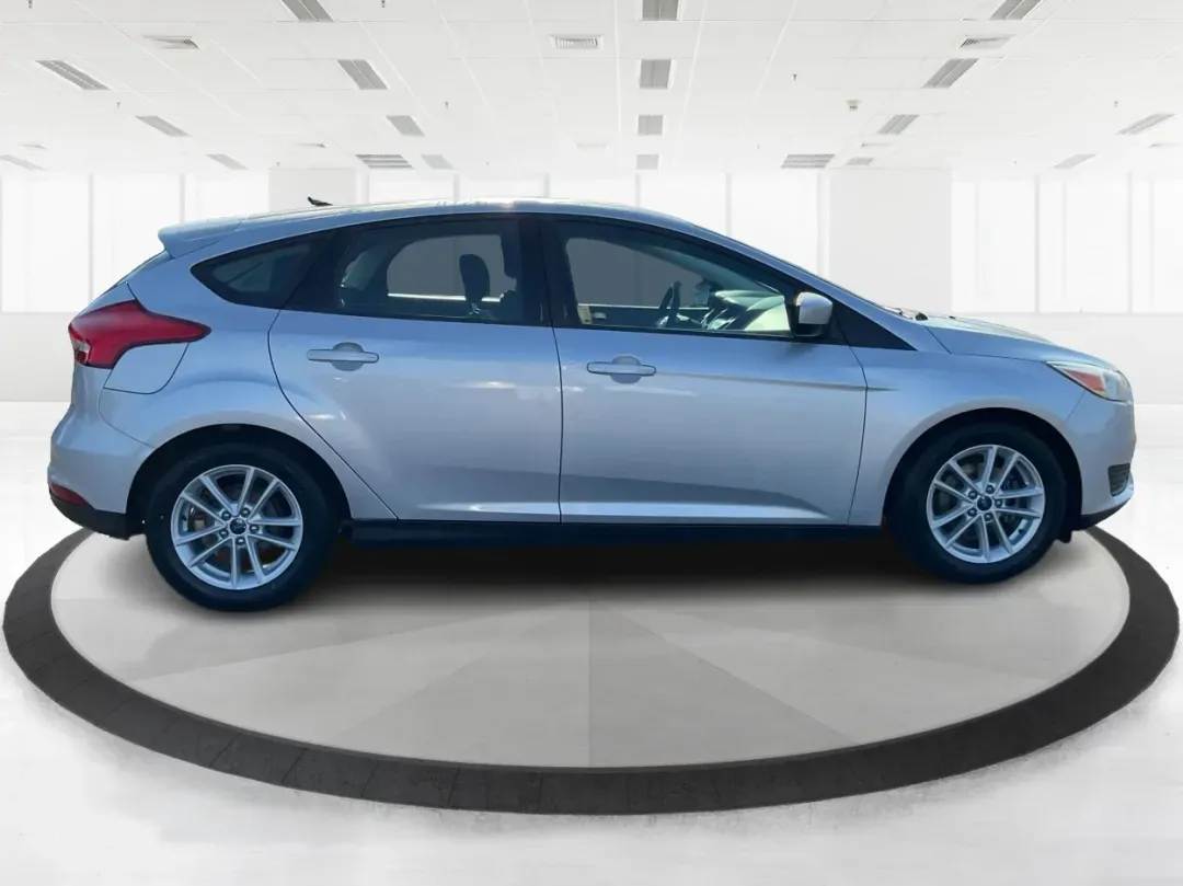 2018 Ford Focus SE (1FADP3K23JL) with an 2L I-4 gasoline direct injection engine, located at 1099 N County Rd 25A , Troy, OH, 45373, (937) 908-9800, 40.057079, -84.212883 - ### Discover Adventure and Comfort with the 2018 Ford Focus SE at Advantage Car and Credit!<br /> <br /> Are you in search of a reliable, stylish vehicle that perfectly complements your active lifestyle? Look no further! The 2018 Ford Focus SE Hatchback is designed for those who appreciate both func - Photo#1