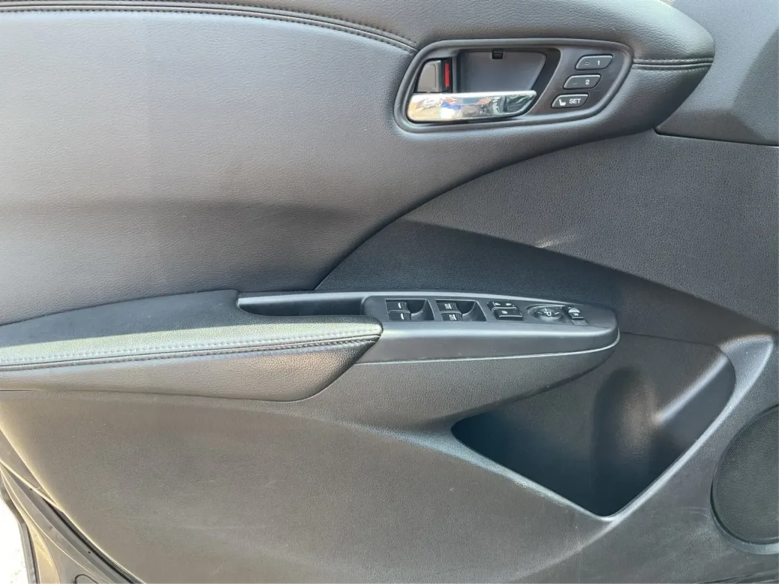 2014 Acura RDX Base (5J8TB4H33EL) with an Other engine, located at 1230 East Main St, Xenia, OH, 45385, (937) 908-9800, 39.688026, -83.910172 - **Elevate Your Journey with the 2014 Acura RDX: Perfect for Every Adventure in Fairborn, OH**<br /> <br /> Are you on the hunt for a versatile vehicle that can seamlessly blend into your active lifestyle? Whether you're commuting to work, running errands around Fairborn, or planning a weekend getawa - Photo#18