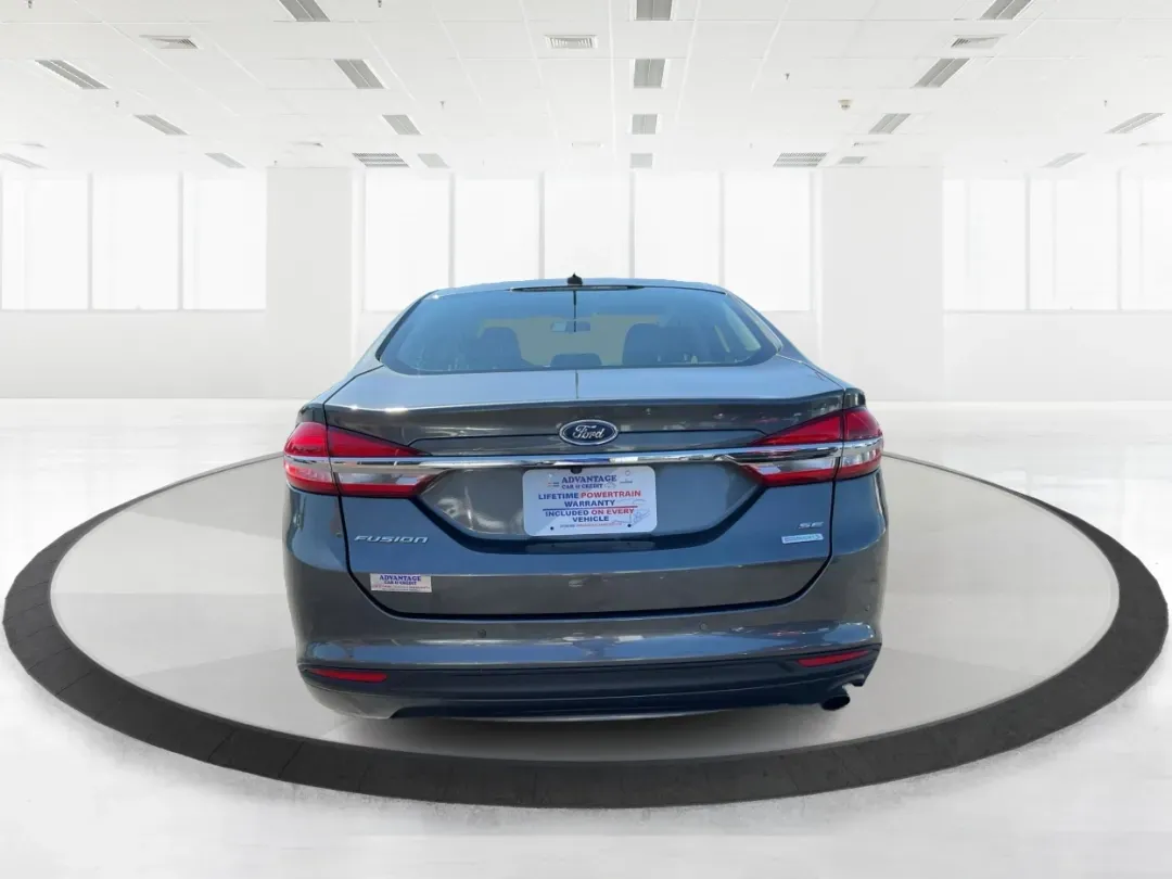 2018 Ford Fusion SE (3FA6P0HD3JR) with an Other engine, located at 401 Woodman Dr, Riverside, OH, 45431, (937) 908-9800, 39.760899, -84.123421 - Looking for a reliable sedan that combines style, comfort, and practicality? Look no further than the 2018 Ford Fusion SE, available now at Advantage Car and Credit in Vandalia, OH! Perfect for your daily commute, family outings, or even weekend adventures, this vehicle is designed to enhance your l - Photo#3