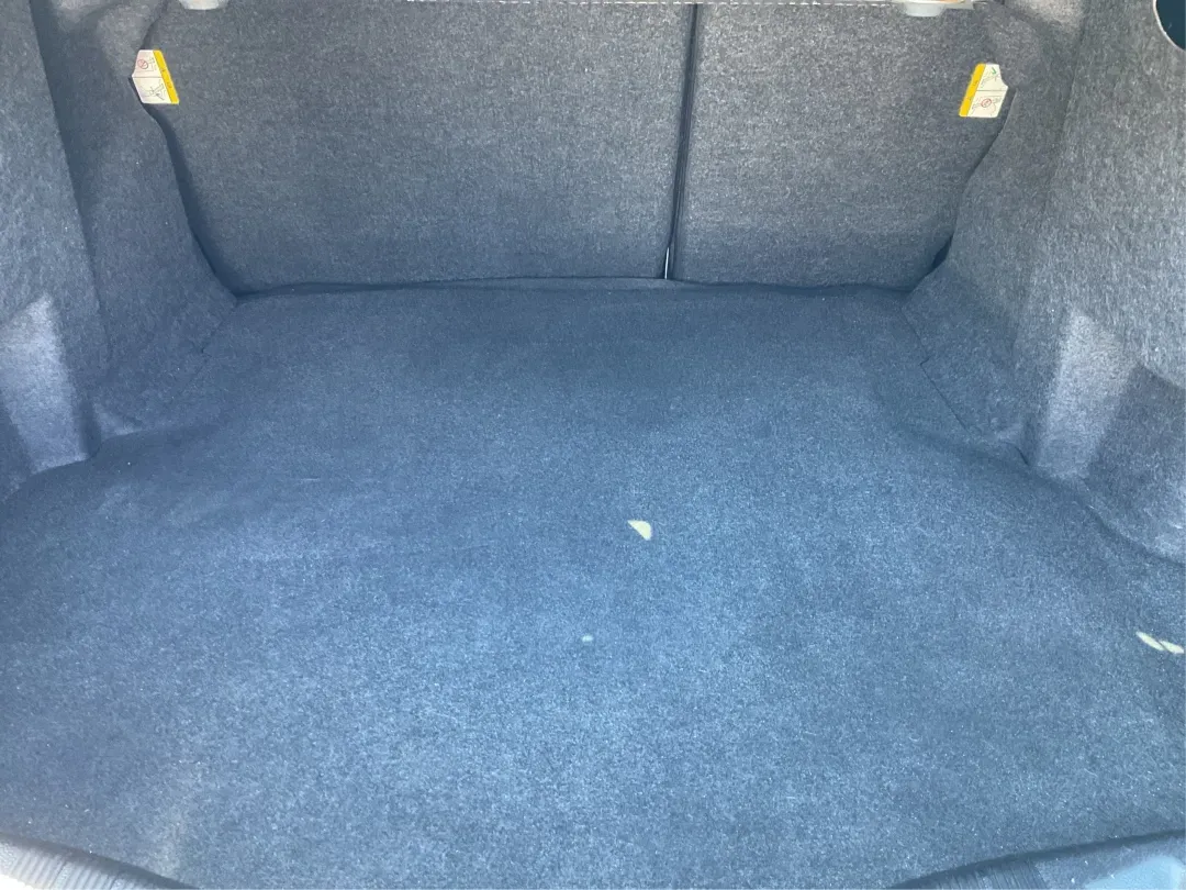 2018 Ford Fusion SE (3FA6P0HD3JR) with an 1.5L L4 DOHC 16V engine, 6A transmission, located at 1099 N County Rd 25A , Troy, OH, 45373, (937) 908-9800, 40.057079, -84.212883 - Looking for a reliable sedan that combines style, comfort, and practicality? Look no further than the 2018 Ford Fusion SE, available now at Advantage Car and Credit in Vandalia, OH! Perfect for your daily commute, family outings, or even weekend adventures, this vehicle is designed to enhance your l - Photo#12