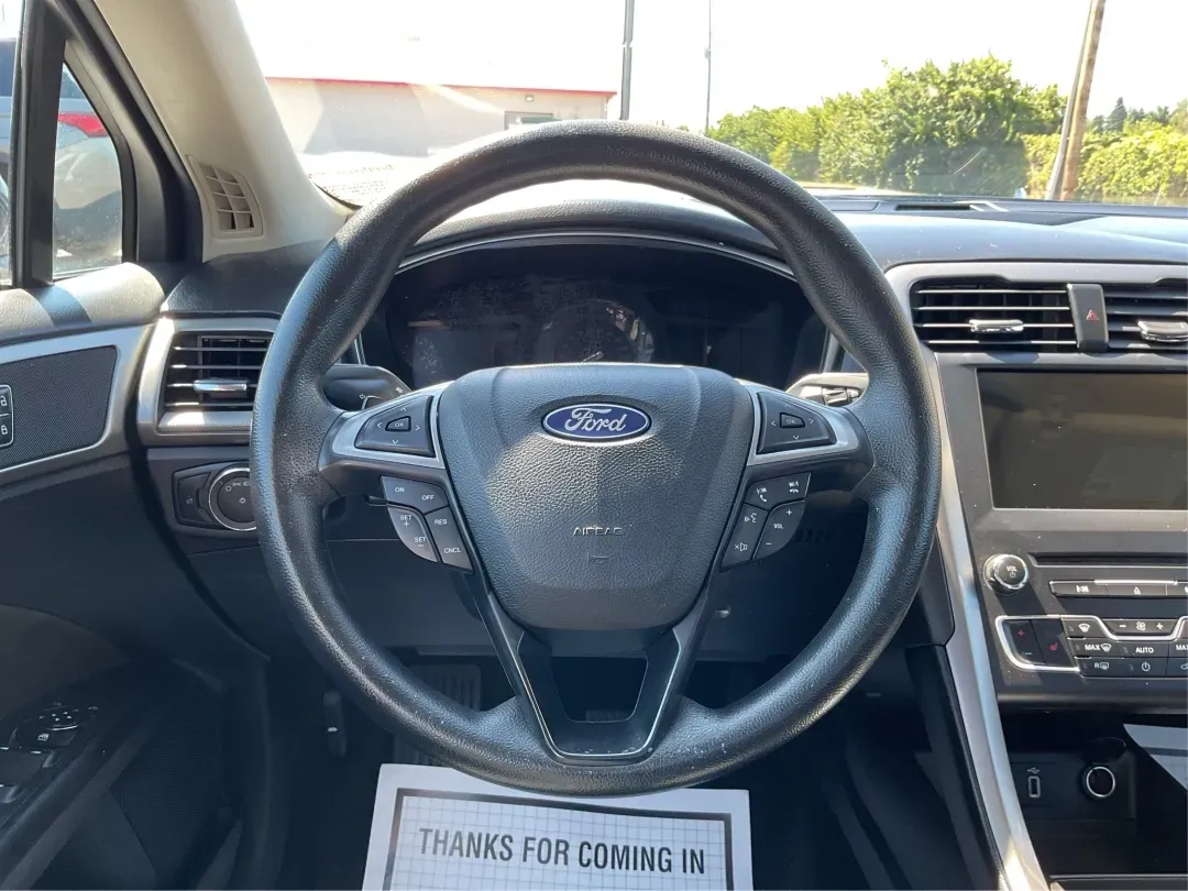 2018 Ford Fusion SE (3FA6P0HD3JR) with an 1.5L L4 DOHC 16V engine, 6A transmission, located at 1099 N County Rd 25A , Troy, OH, 45373, (937) 908-9800, 40.057079, -84.212883 - Looking for a reliable sedan that combines style, comfort, and practicality? Look no further than the 2018 Ford Fusion SE, available now at Advantage Car and Credit in Vandalia, OH! Perfect for your daily commute, family outings, or even weekend adventures, this vehicle is designed to enhance your l - Photo#16