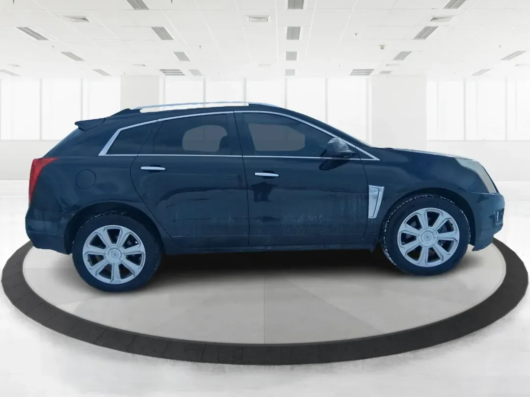 2014 Cadillac SRX Performance Collection (3GYFNCE38ES) with an 3.6L V-6 gasoline direct injection engine, 6-Speed Automatic transmission, located at 1184 Kauffman Ave, Fairborn, OH, 45324, (937) 908-9800, 39.807072, -84.030914 - **Experience Luxury and Versatility with the 2014 Cadillac SRX Performance Collection at Advantage Car and Credit - Riverside!**<br /> <br /> Are you in search of a vehicle that accommodates both your daily commutes and weekend adventures while ensuring you travel in style? Look no further than the - Photo#1