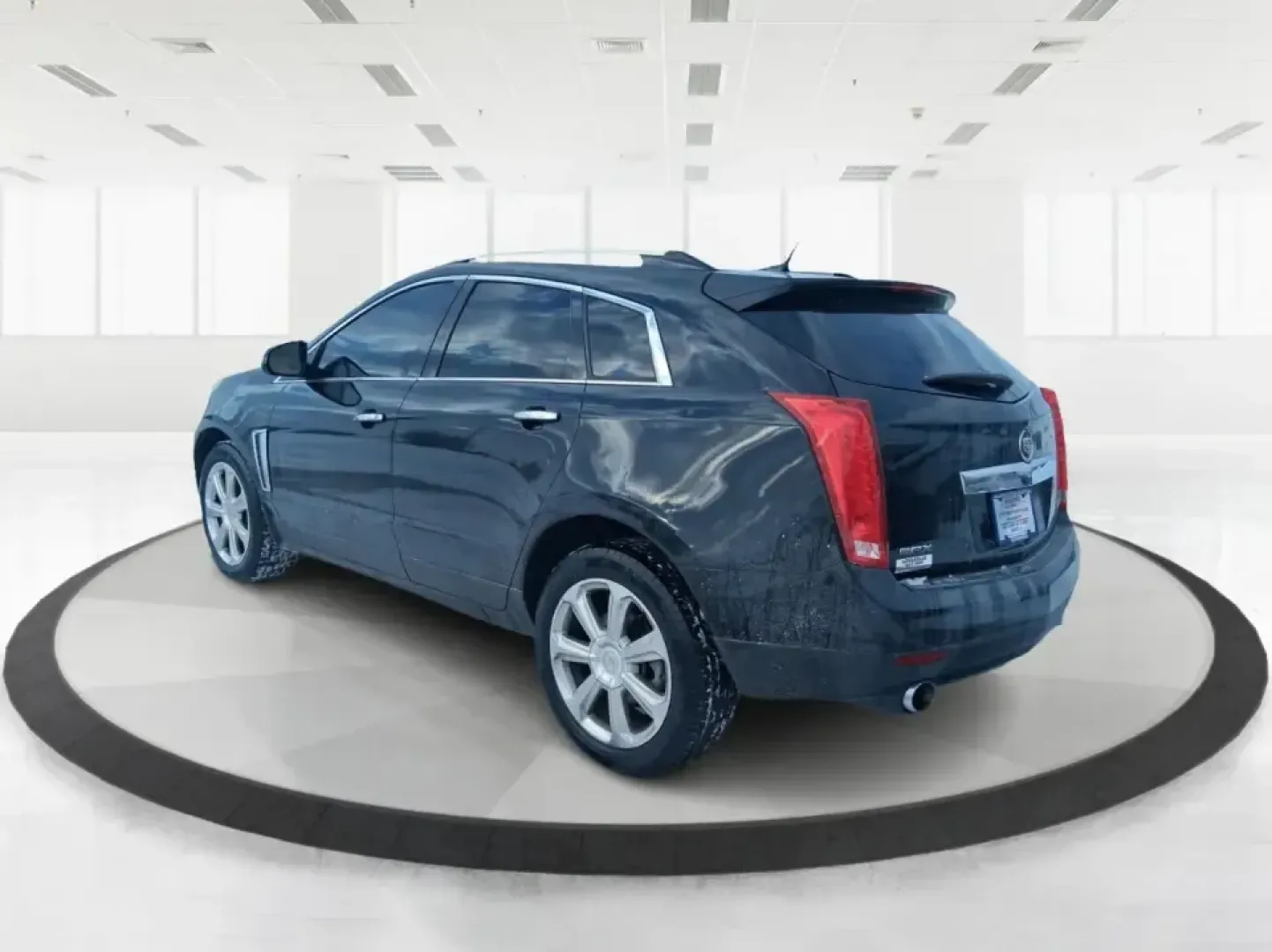 2014 Cadillac SRX Performance Collection (3GYFNCE38ES) with an 3.6L V-6 gasoline direct injection engine, 6-Speed Automatic transmission, located at 1099 N County Rd 25A , Troy, OH, 45373, (937) 908-9800, 40.057079, -84.212883 - **Experience Luxury and Versatility with the 2014 Cadillac SRX Performance Collection at Advantage Car and Credit - Riverside!**<br /> <br /> Are you in search of a vehicle that accommodates both your daily commutes and weekend adventures while ensuring you travel in style? Look no further than the - Photo#4