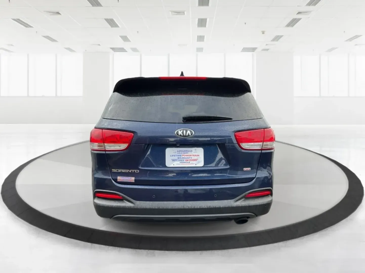 2018 Kia Sorento 2.4L LX (5XYPGDA30JG) with an 2.4L I-4 gasoline direct injection engine, 6A transmission, located at 1230 East Main St, Xenia, OH, 45385, (937) 908-9800, 39.688026, -83.910172 - **Explore the Open Road in Style with the 2018 Kia Sorento - Perfect for Every Family Adventure!**<br /> <br /> Are you ready for your next family road trip or weekend getaway? The 2018 Kia Sorento is the SUV that will elevate your lifestyle and ensure every journey is memorable. With its spacious i - Photo#3