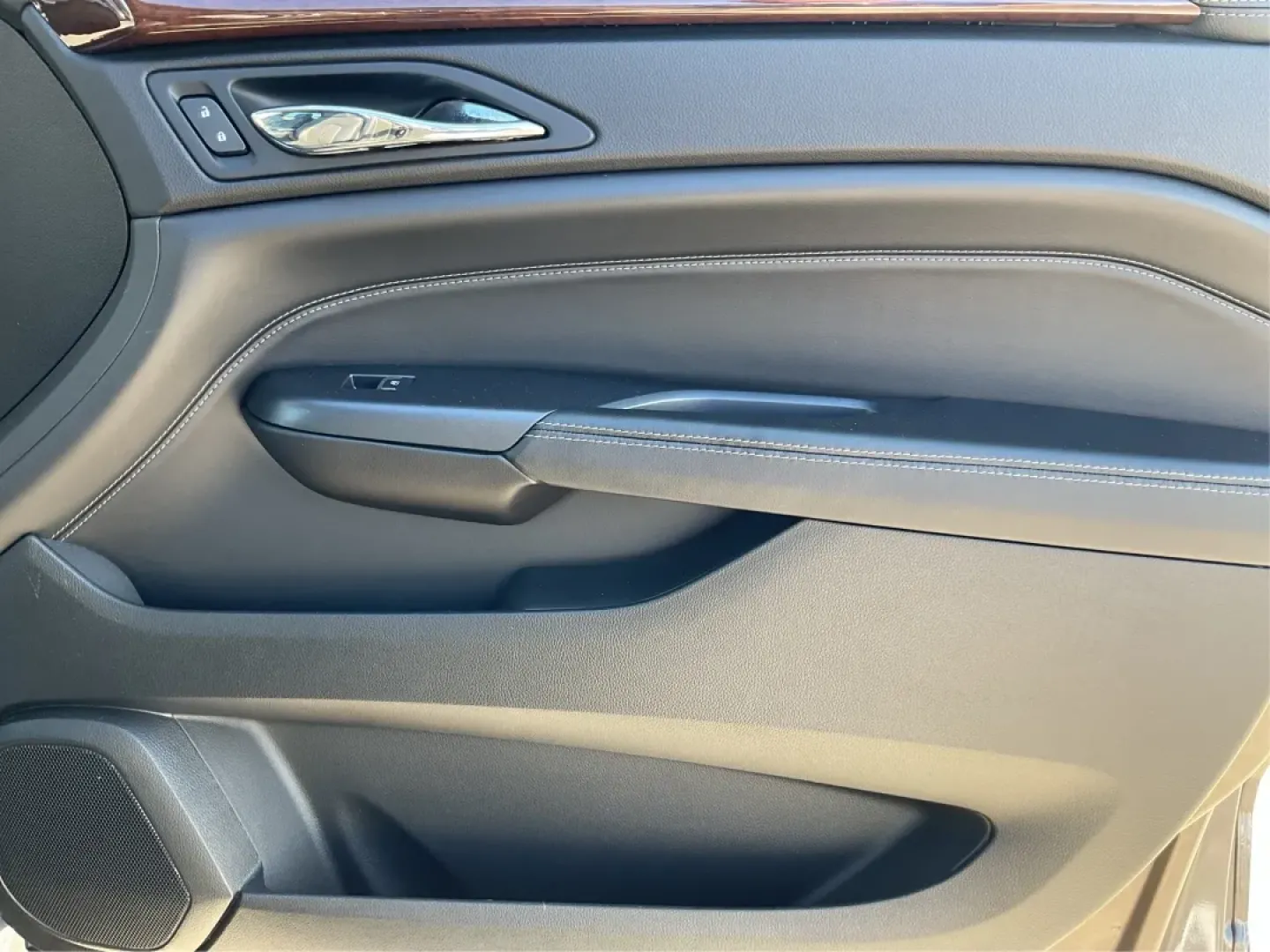 2014 Cadillac SRX Luxury Collection (3GYFNBE30ES) with an 3.6L V-6 gasoline direct injection engine, located at 8750 N County Rd 25A, Piqua, OH, 45356, (937) 908-9800, 40.164391, -84.232513 - ### Experience Luxury and Versatility with the 2014 Cadillac SRX Luxury Collection at Advantage Car and Credit - Fairborn!<br /> <br /> Are you in search of the perfect vehicle to elevate your lifestyle? Whether you're a growing family needing a spacious ride, a commuter looking for comfort during l - Photo#20