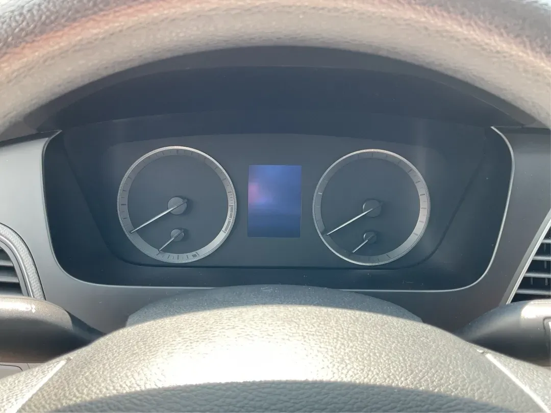 2016 Hyundai Sonata SE (5NPE24AF3GH) with an 2.4L I-4 gasoline direct injection engine, located at 1184 Kauffman Ave, Fairborn, OH, 45324, (937) 908-9800, 39.807072, -84.030914 - **Discover Your Ideal Family Sedan: 2016 Hyundai Sonata SE at Advantage Car and Credit - Moraine**<br /> <br /> Are you in search of a dependable vehicle that perfectly fits your family's lifestyle or makes your daily commute a breeze? Look no further! Presenting the 2016 Hyundai Sonata SE, a stylis - Photo#15