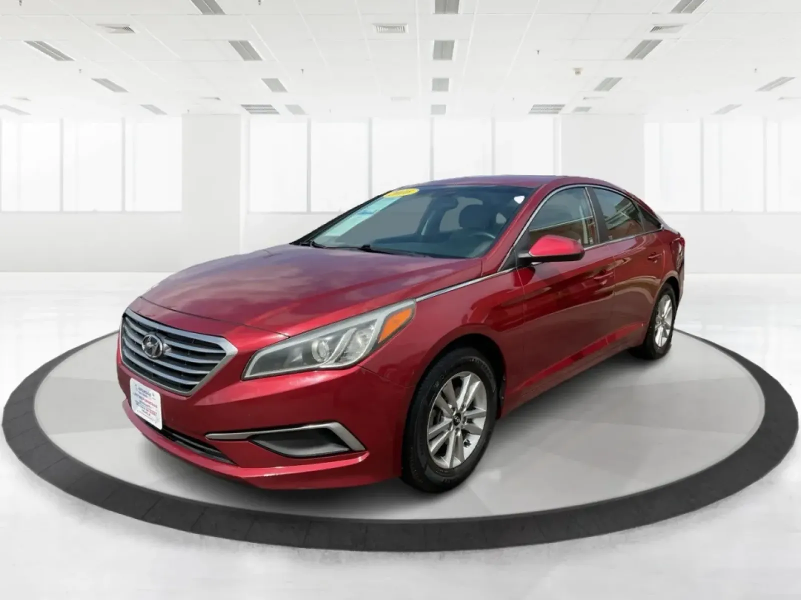 2016 Hyundai Sonata SE (5NPE24AF3GH) with an 2.4L I-4 gasoline direct injection engine, located at 4508 South Dixie Dr, Moraine, OH, 45439, (937) 908-9800, 39.689976, -84.218452 - **Discover Your Ideal Family Sedan: 2016 Hyundai Sonata SE at Advantage Car and Credit - Moraine**<br /> <br /> Are you in search of a dependable vehicle that perfectly fits your family's lifestyle or makes your daily commute a breeze? Look no further! Presenting the 2016 Hyundai Sonata SE, a stylis - Photo#8
