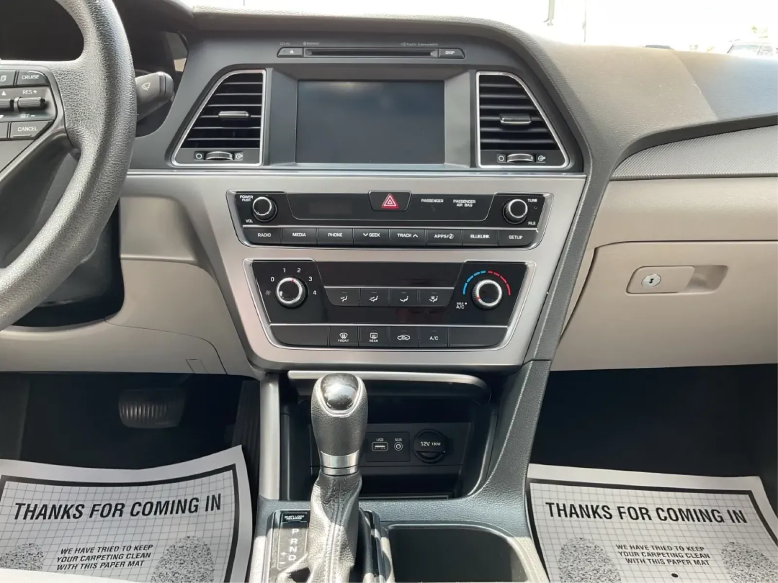 2016 Hyundai Sonata SE (5NPE24AF3GH) with an 2.4L I-4 gasoline direct injection engine, located at 4508 South Dixie Dr, Moraine, OH, 45439, (937) 908-9800, 39.689976, -84.218452 - **Discover Your Ideal Family Sedan: 2016 Hyundai Sonata SE at Advantage Car and Credit - Moraine**<br /> <br /> Are you in search of a dependable vehicle that perfectly fits your family's lifestyle or makes your daily commute a breeze? Look no further! Presenting the 2016 Hyundai Sonata SE, a stylis - Photo#13