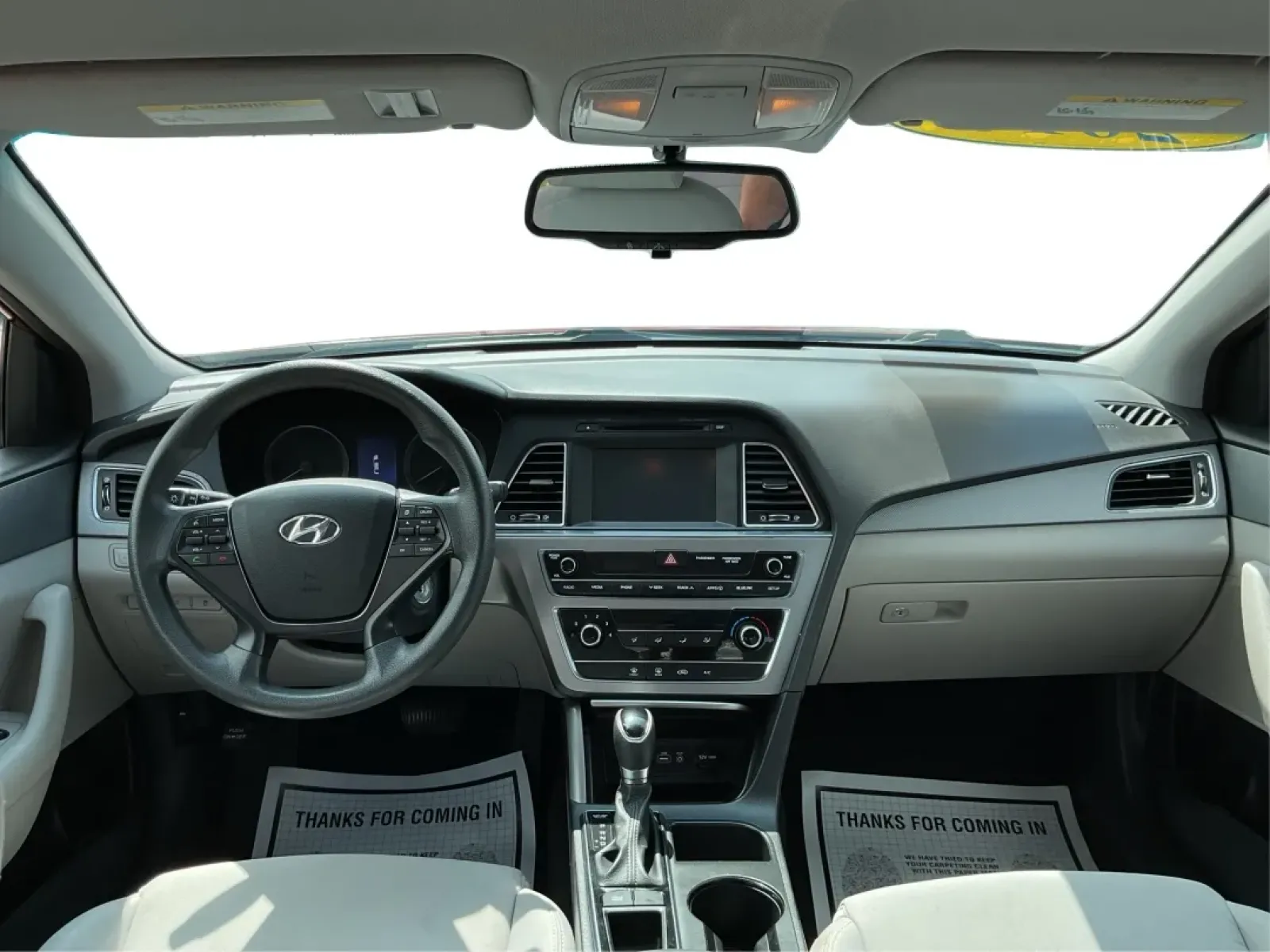 2016 Hyundai Sonata SE (5NPE24AF3GH) with an 2.4L I-4 gasoline direct injection engine, located at 4508 South Dixie Dr, Moraine, OH, 45439, (937) 908-9800, 39.689976, -84.218452 - **Discover Your Ideal Family Sedan: 2016 Hyundai Sonata SE at Advantage Car and Credit - Moraine**<br /> <br /> Are you in search of a dependable vehicle that perfectly fits your family's lifestyle or makes your daily commute a breeze? Look no further! Presenting the 2016 Hyundai Sonata SE, a stylis - Photo#19