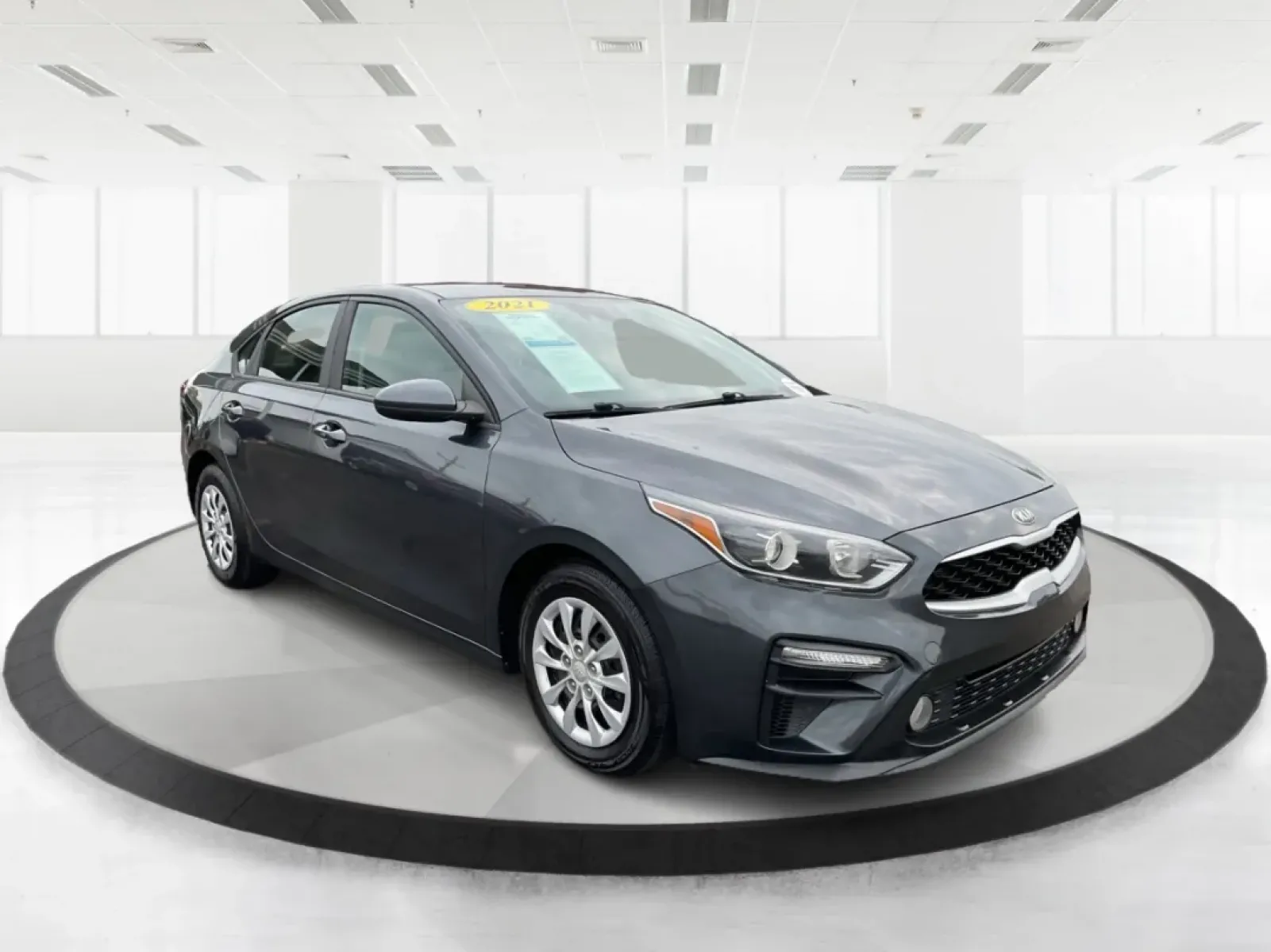 2021 Kia Forte FE (3KPF24AD5ME) with an 2L I-4 DOHC engine, located at 8750 N County Rd 25A, Piqua, OH, 45356, (937) 908-9800, 40.164391, -84.232513 - **Discover Your Next Adventure with the 2021 Kia Forte at Advantage Car and Credit!**<br /> <br /> Are you in the market for a reliable sedan that effortlessly combines style and functionality? Look no further than our stunning 2021 Kia Forte, available now at Advantage Car and Credit in Fairborn, O - Photo#0