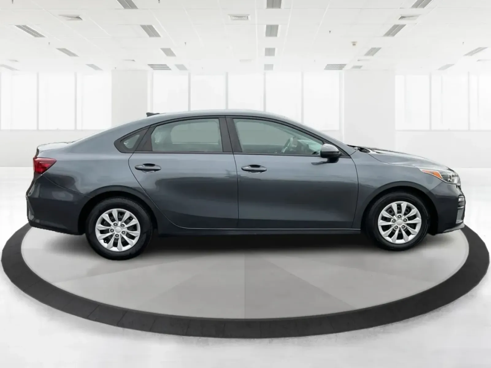 2021 Kia Forte FE (3KPF24AD5ME) with an 2L I-4 DOHC engine, located at 8750 N County Rd 25A, Piqua, OH, 45356, (937) 908-9800, 40.164391, -84.232513 - **Discover Your Next Adventure with the 2021 Kia Forte at Advantage Car and Credit!**<br /> <br /> Are you in the market for a reliable sedan that effortlessly combines style and functionality? Look no further than our stunning 2021 Kia Forte, available now at Advantage Car and Credit in Fairborn, O - Photo#1