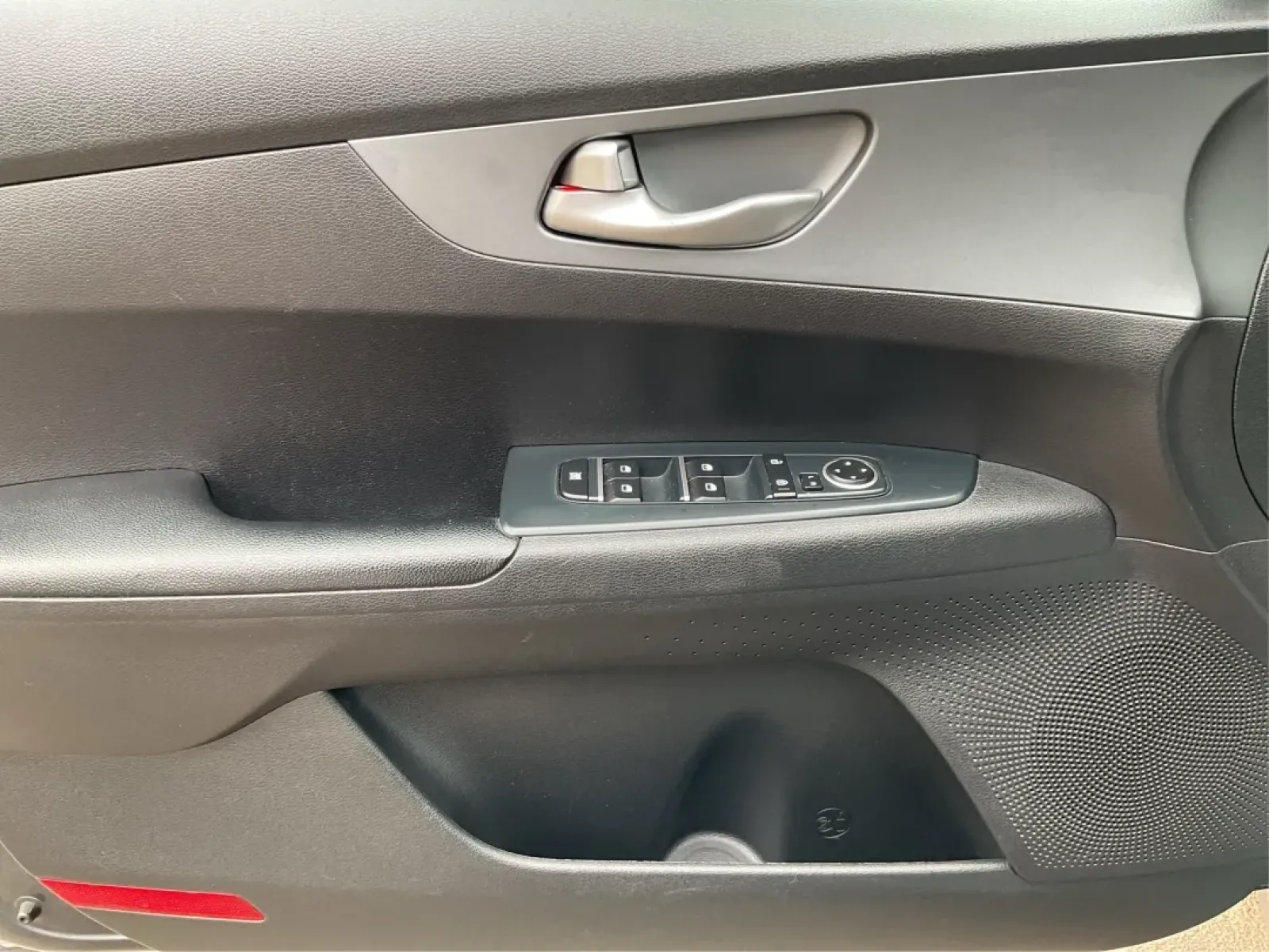 2021 Kia Forte FE (3KPF24AD5ME) with an 2L I-4 DOHC engine, located at 8750 N County Rd 25A, Piqua, OH, 45356, (937) 908-9800, 40.164391, -84.232513 - **Discover Your Next Adventure with the 2021 Kia Forte at Advantage Car and Credit!**<br /> <br /> Are you in the market for a reliable sedan that effortlessly combines style and functionality? Look no further than our stunning 2021 Kia Forte, available now at Advantage Car and Credit in Fairborn, O - Photo#16