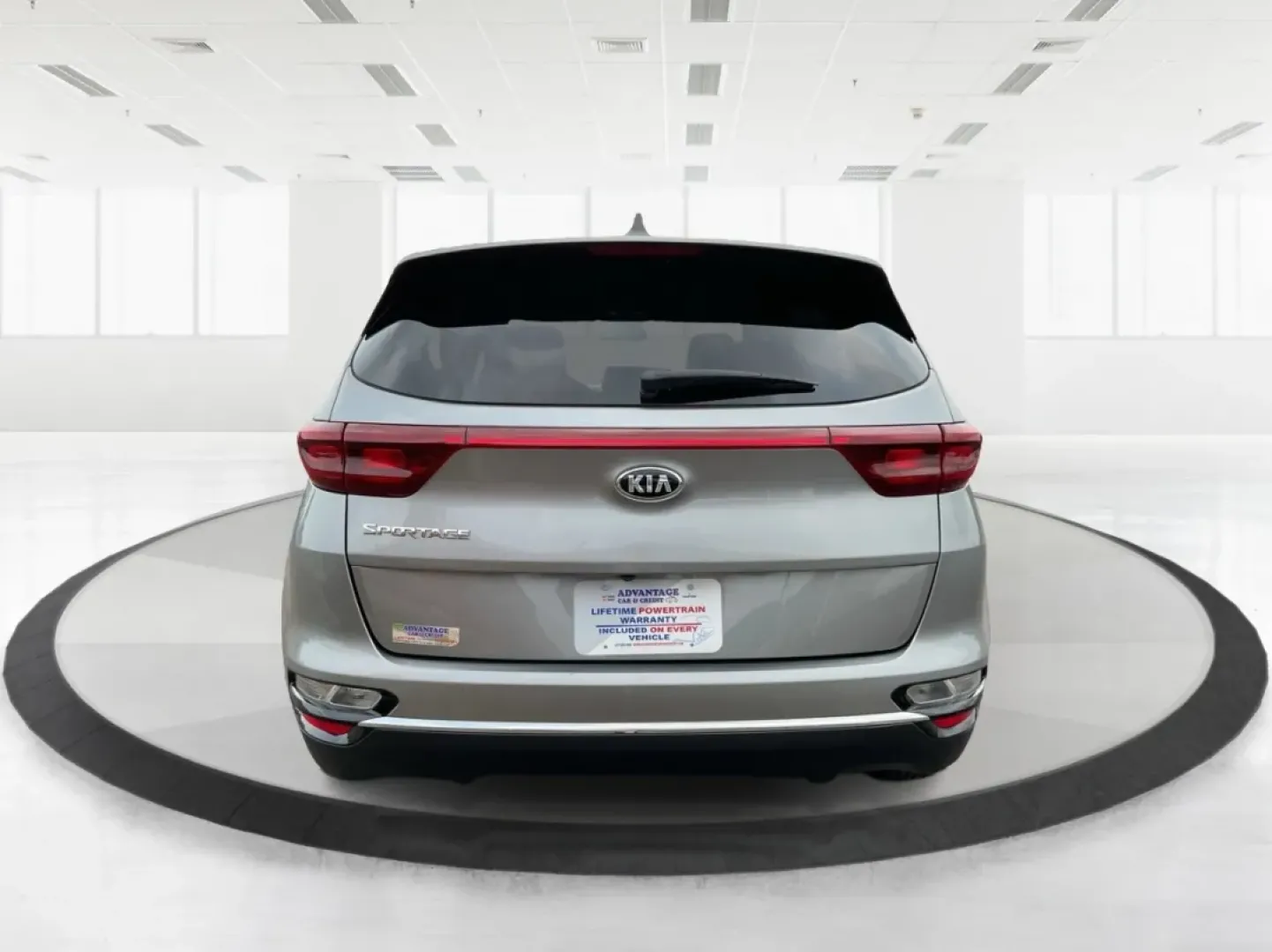 2020 Kia Sportage LX (KNDPMCAC7L7) with an Theta II 2.4L I-4 gasoline direct injection engine, located at 1951 S Dayton Lakeview Rd., New Carlisle, OH, 45344, (937) 908-9800, 39.890999, -84.050255 - **Adventure Awaits with the 2020 Kia Sportage LX Your Perfect Crossover Companion!**<br /> <br /> Are you ready to elevate your daily commutes or embark on unforgettable road trips with your family? Look no further! At Advantage Car and Credit in Fairborn, OH, we proudly present this stylish 2020 K - Photo#3