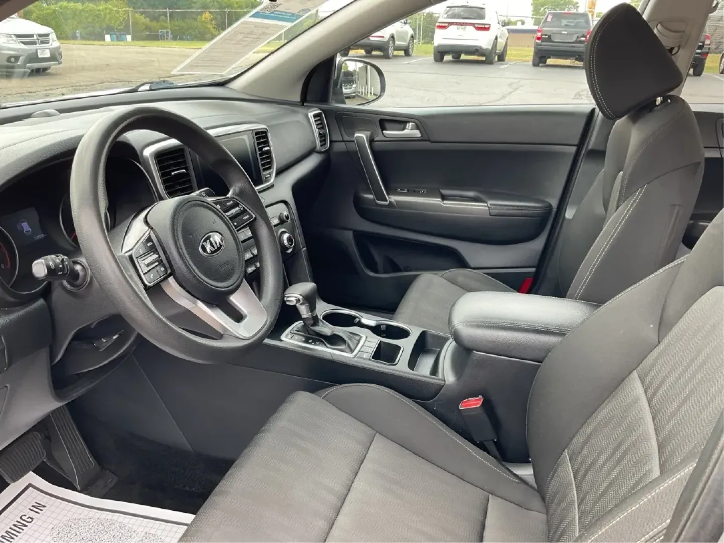 2020 Kia Sportage LX (KNDPMCAC7L7) with an Theta II 2.4L I-4 gasoline direct injection engine, located at 1951 S Dayton Lakeview Rd., New Carlisle, OH, 45344, (937) 908-9800, 39.890999, -84.050255 - **Adventure Awaits with the 2020 Kia Sportage LX Your Perfect Crossover Companion!**<br /> <br /> Are you ready to elevate your daily commutes or embark on unforgettable road trips with your family? Look no further! At Advantage Car and Credit in Fairborn, OH, we proudly present this stylish 2020 K - Photo#9