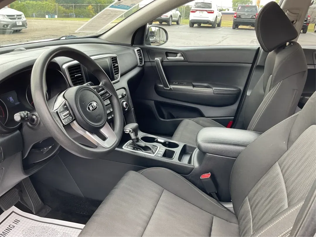 2020 Kia Sportage LX (KNDPMCAC7L7) with an Theta II 2.4L I-4 gasoline direct injection engine, located at 1951 S Dayton Lakeview Rd., New Carlisle, OH, 45344, (937) 908-9800, 39.890999, -84.050255 - **Adventure Awaits with the 2020 Kia Sportage LX Your Perfect Crossover Companion!**<br /> <br /> Are you ready to elevate your daily commutes or embark on unforgettable road trips with your family? Look no further! At Advantage Car and Credit in Fairborn, OH, we proudly present this stylish 2020 K - Photo#9