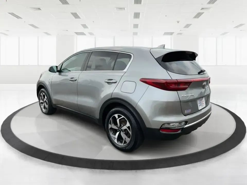 2020 Kia Sportage LX AWD (KNDPMCAC7L7) with an 2.4L V6 DOHC 24V engine, 6A transmission, located at 1230 East Main St, Xenia, OH, 45385, (937) 908-9800, 39.688026, -83.910172 - Pack up the kids, load the gear, and point the hood toward the next weekend escape-this 2020 Kia Sportage LX in Steel Gray is built for the everyday hustle in Xenia and the spontaneous road trips out toward Caesar Creek and beyond. With a comfortable crossover layout, confident AWD capability, and p- Photo#4