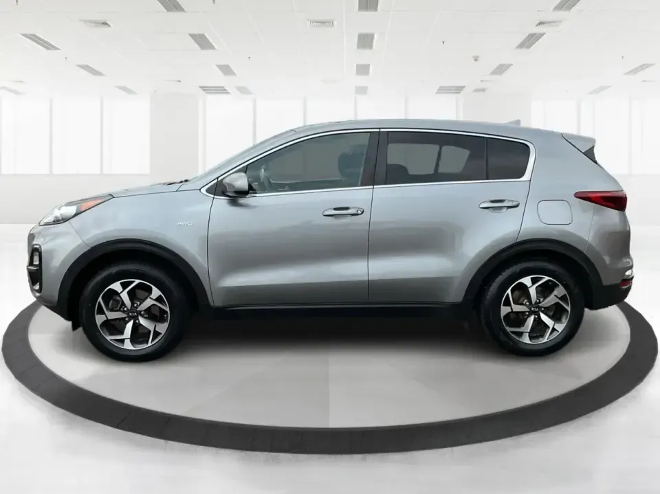 2020 Kia Sportage LX AWD (KNDPMCAC7L7) with an 2.4L V6 DOHC 24V engine, 6A transmission, located at 1230 East Main St, Xenia, OH, 45385, (937) 908-9800, 39.688026, -83.910172 - Pack up the kids, load the gear, and point the hood toward the next weekend escape-this 2020 Kia Sportage LX in Steel Gray is built for the everyday hustle in Xenia and the spontaneous road trips out toward Caesar Creek and beyond. With a comfortable crossover layout, confident AWD capability, and p- Photo#5