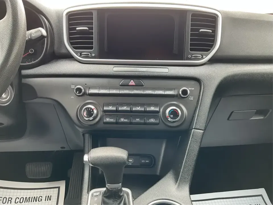 2020 Kia Sportage LX AWD (KNDPMCAC7L7) with an 2.4L V6 DOHC 24V engine, 6A transmission, located at 1230 East Main St, Xenia, OH, 45385, (937) 908-9800, 39.688026, -83.910172 - Pack up the kids, load the gear, and point the hood toward the next weekend escape-this 2020 Kia Sportage LX in Steel Gray is built for the everyday hustle in Xenia and the spontaneous road trips out toward Caesar Creek and beyond. With a comfortable crossover layout, confident AWD capability, and p- Photo#13