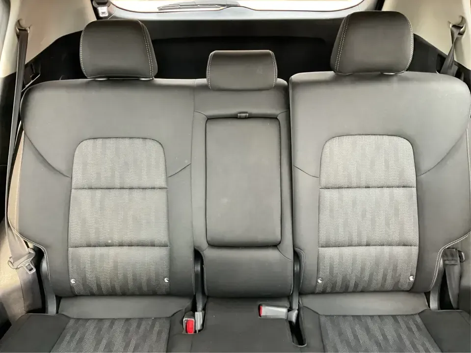 2020 Kia Sportage LX AWD (KNDPMCAC7L7) with an 2.4L V6 DOHC 24V engine, 6A transmission, located at 1230 East Main St, Xenia, OH, 45385, (937) 908-9800, 39.688026, -83.910172 - Pack up the kids, load the gear, and point the hood toward the next weekend escape-this 2020 Kia Sportage LX in Steel Gray is built for the everyday hustle in Xenia and the spontaneous road trips out toward Caesar Creek and beyond. With a comfortable crossover layout, confident AWD capability, and p- Photo#14