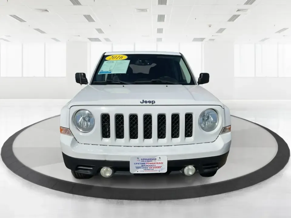 2016 Jeep Patriot Sport (1C4NJPBA0GD) with an 2.0L L4 DOHC 16V engine, Automatic transmission, located at 1951 S Dayton Lakeview Rd., New Carlisle, OH, 45344, (937) 908-9800, 39.890999, -84.050255 - **Unleash Your Adventurous Spirit with This 2016 Jeep Patriot Sport!**<br /> <br /> Are you looking for the perfect vehicle to elevate your weekend adventures or a reliable daily commuter? Look no further than this **2016 Jeep Patriot Sport**, now available at **Advantage Car and Credit - Xenia**. N - Photo#7