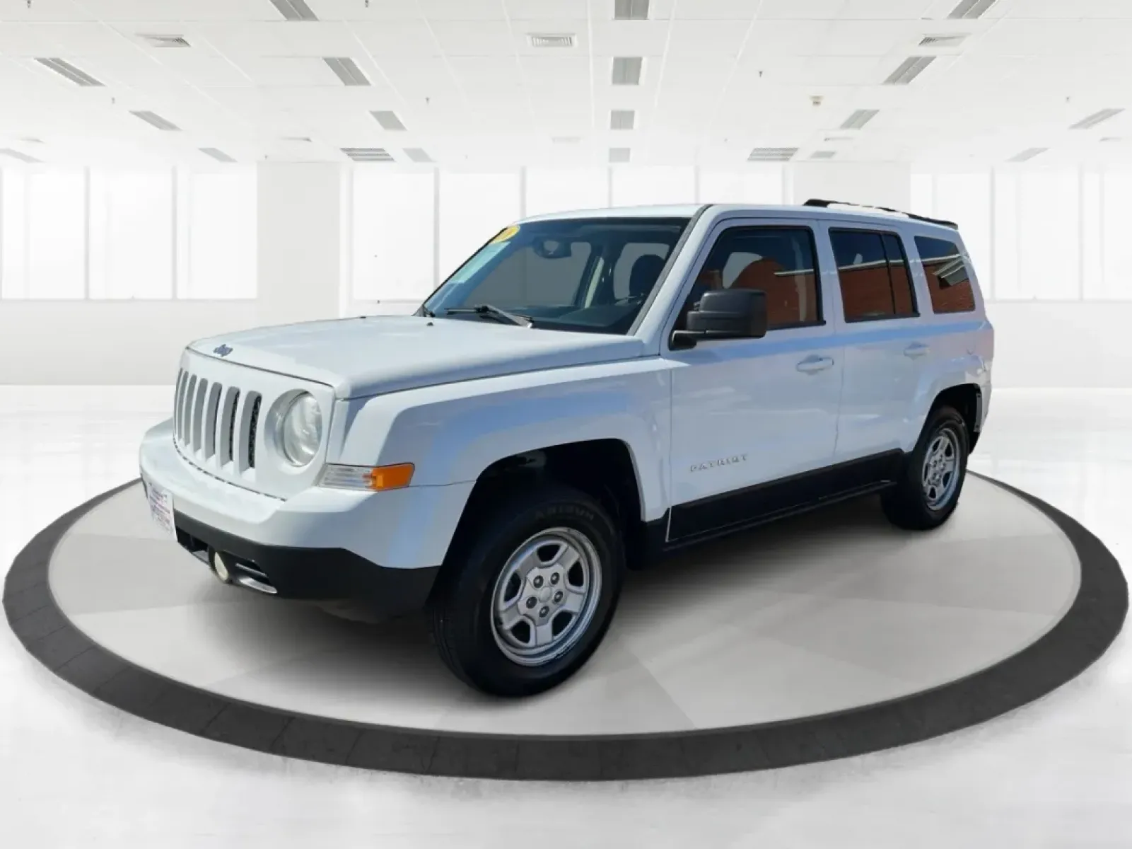 2016 Jeep Patriot Sport (1C4NJPBA0GD) with an Other engine, located at 1230 East Main St, Xenia, OH, 45385, (937) 908-9800, 39.688026, -83.910172 - **Unleash Your Adventurous Spirit with This 2016 Jeep Patriot Sport!**<br /> <br /> Are you looking for the perfect vehicle to elevate your weekend adventures or a reliable daily commuter? Look no further than this **2016 Jeep Patriot Sport**, now available at **Advantage Car and Credit - Xenia**. N - Photo#8