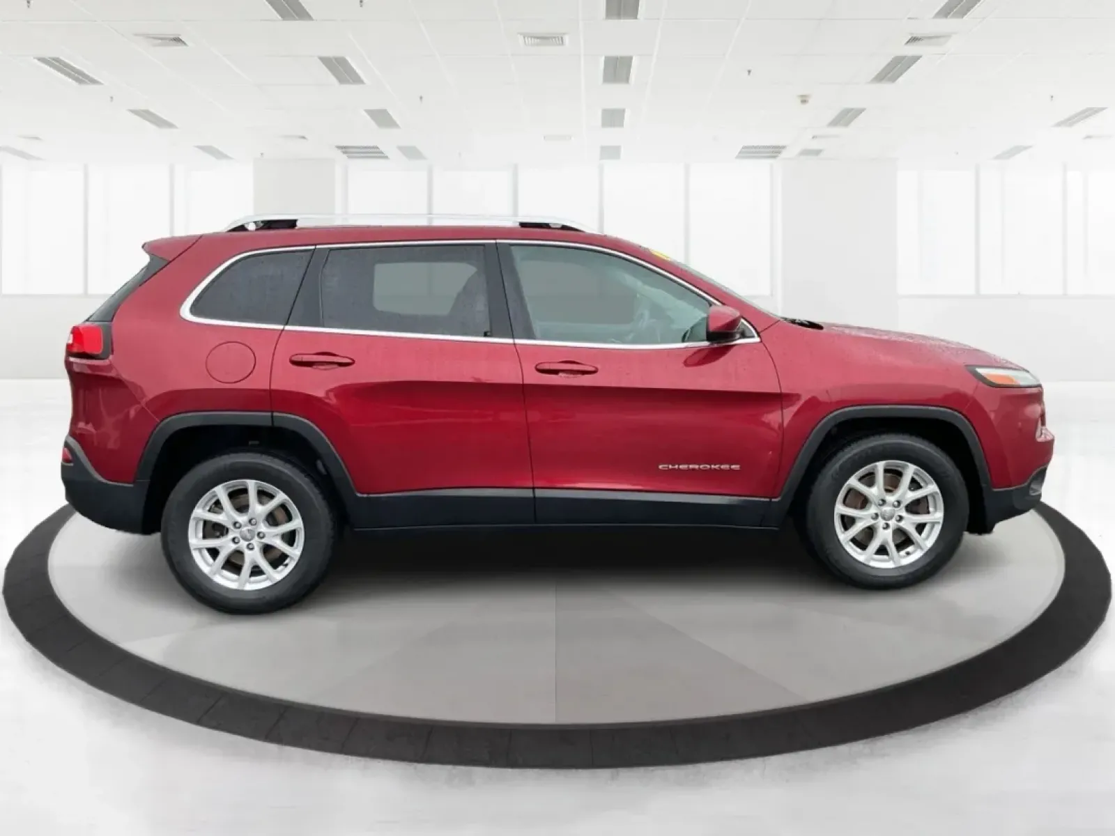 2015 Jeep Cherokee Latitude (1C4PJMCB4FW) with an Other engine, located at 1230 East Main St, Xenia, OH, 45385, (937) 908-9800, 39.688026, -83.910172 - **Adventure Awaits: 2015 Jeep Cherokee Latitude in Stunning Deep Cherry Red!**<br /> <br /> If you seek a versatile vehicle that effortlessly adapts to your lifestyle, look no further than this 2015 Jeep Cherokee Latitude, perfect for families, commuters, or anyone with a spirit for adventure. With - Photo#1