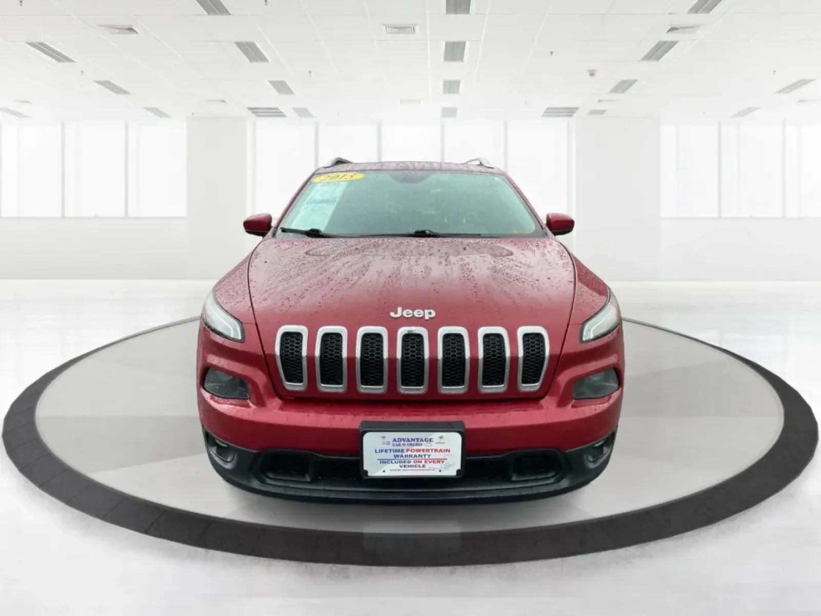 2015 Jeep Cherokee Latitude (1C4PJMCB4FW) with an Other engine, located at 1230 East Main St, Xenia, OH, 45385, (937) 908-9800, 39.688026, -83.910172 - **Adventure Awaits: 2015 Jeep Cherokee Latitude in Stunning Deep Cherry Red!**<br /> <br /> If you seek a versatile vehicle that effortlessly adapts to your lifestyle, look no further than this 2015 Jeep Cherokee Latitude, perfect for families, commuters, or anyone with a spirit for adventure. With - Photo#7