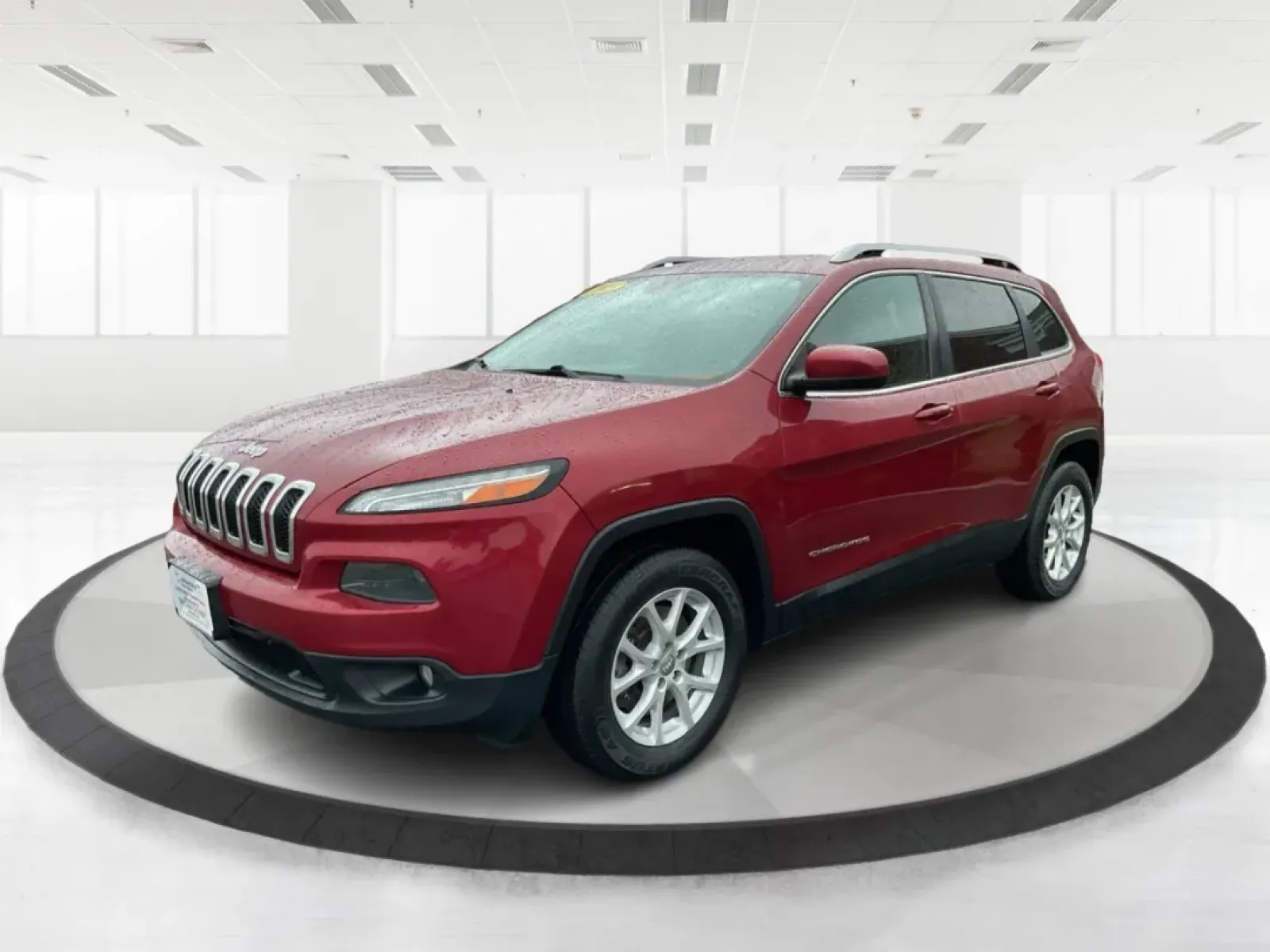 2015 Jeep Cherokee Latitude (1C4PJMCB4FW) with an Other engine, located at 1230 East Main St, Xenia, OH, 45385, (937) 908-9800, 39.688026, -83.910172 - **Adventure Awaits: 2015 Jeep Cherokee Latitude in Stunning Deep Cherry Red!**<br /> <br /> If you seek a versatile vehicle that effortlessly adapts to your lifestyle, look no further than this 2015 Jeep Cherokee Latitude, perfect for families, commuters, or anyone with a spirit for adventure. With - Photo#8