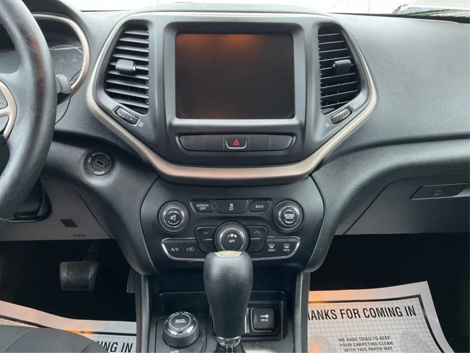 2015 Jeep Cherokee Latitude (1C4PJMCB4FW) with an Other engine, located at 1230 East Main St, Xenia, OH, 45385, (937) 908-9800, 39.688026, -83.910172 - **Adventure Awaits: 2015 Jeep Cherokee Latitude in Stunning Deep Cherry Red!**<br /> <br /> If you seek a versatile vehicle that effortlessly adapts to your lifestyle, look no further than this 2015 Jeep Cherokee Latitude, perfect for families, commuters, or anyone with a spirit for adventure. With - Photo#13