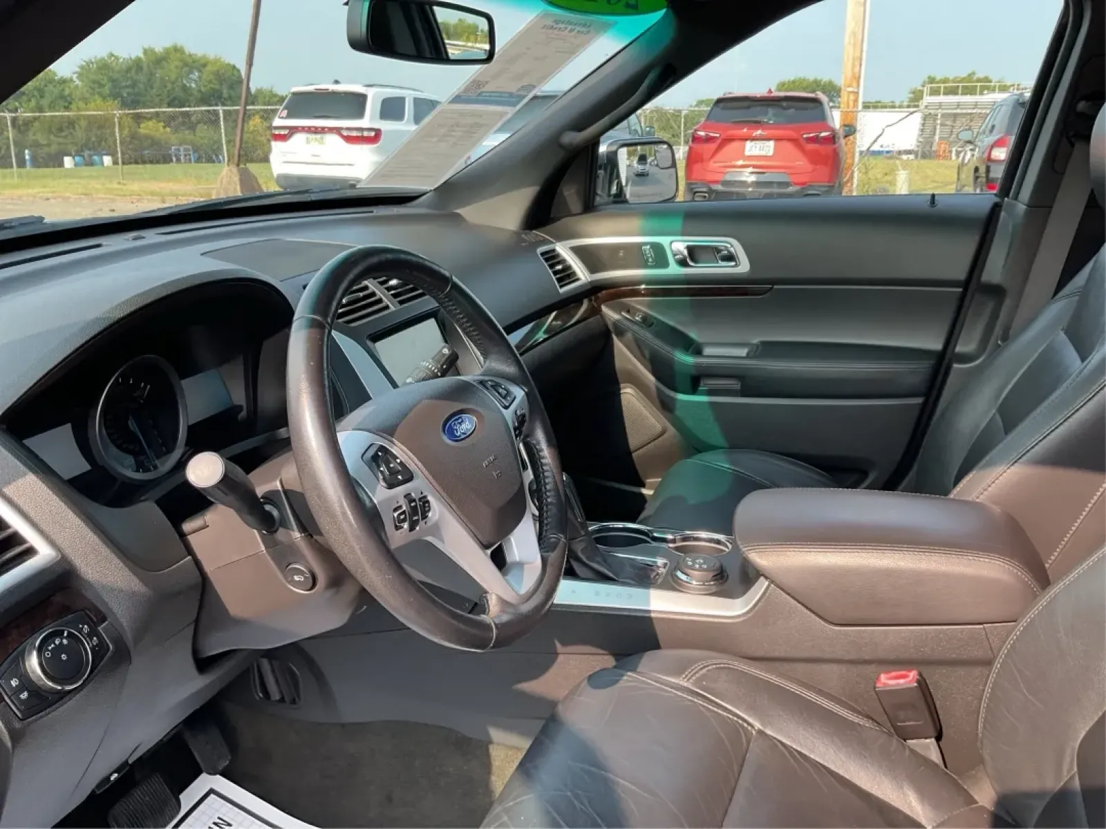 2015 Ford Explorer Limited (1FM5K8F86FG) with an 3.5L V-6 DOHC engine, located at 1230 East Main St, Xenia, OH, 45385, (937) 908-9800, 39.688026, -83.910172 - **Explore Your Next Adventure with the 2015 Ford Explorer Limited at Jamestown Auto Sales!**<br /> <br /> If you're seeking a versatile vehicle that meets the demands of your active lifestyle, look no further than the 2015 Ford Explorer Limited, available now at Jamestown Auto Sales in Xenia, OH. Th - Photo#9