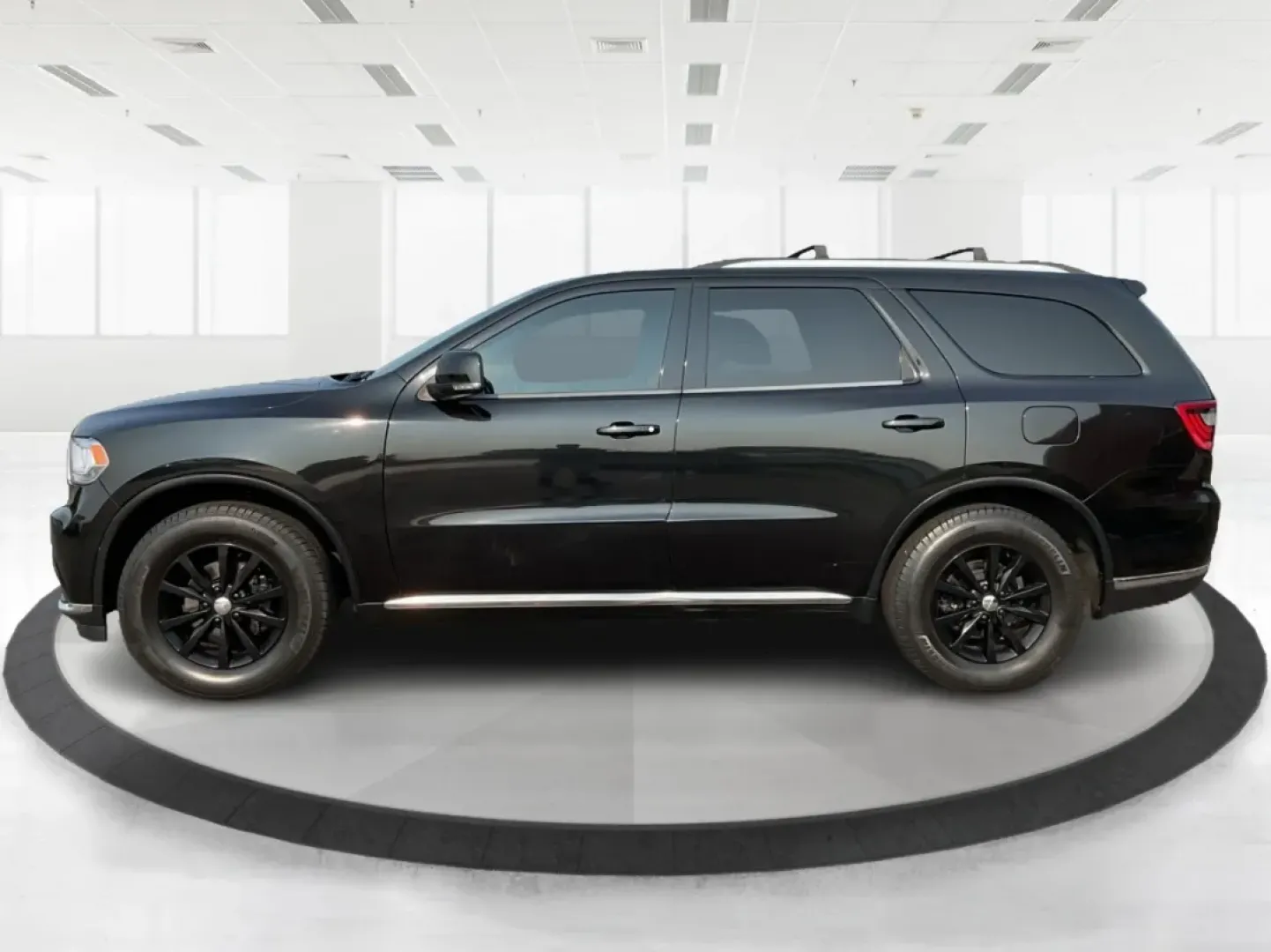 2015 Dodge Durango Limited (1C4RDJDGXFC) with an Other engine, located at 880 E. National Road, Vandalia, OH, 45377, (937) 908-9800, 39.891918, -84.183594 - **Discover Adventure with the 2015 Dodge Durango Limited at Advantage Car and Credit in New Carlisle, OH!**<br /> <br /> Are you on the lookout for a versatile SUV that can handle weekend adventures, family outings, or daily commutes? Look no further! The 2015 Dodge Durango Limited is designed for t - Photo#5