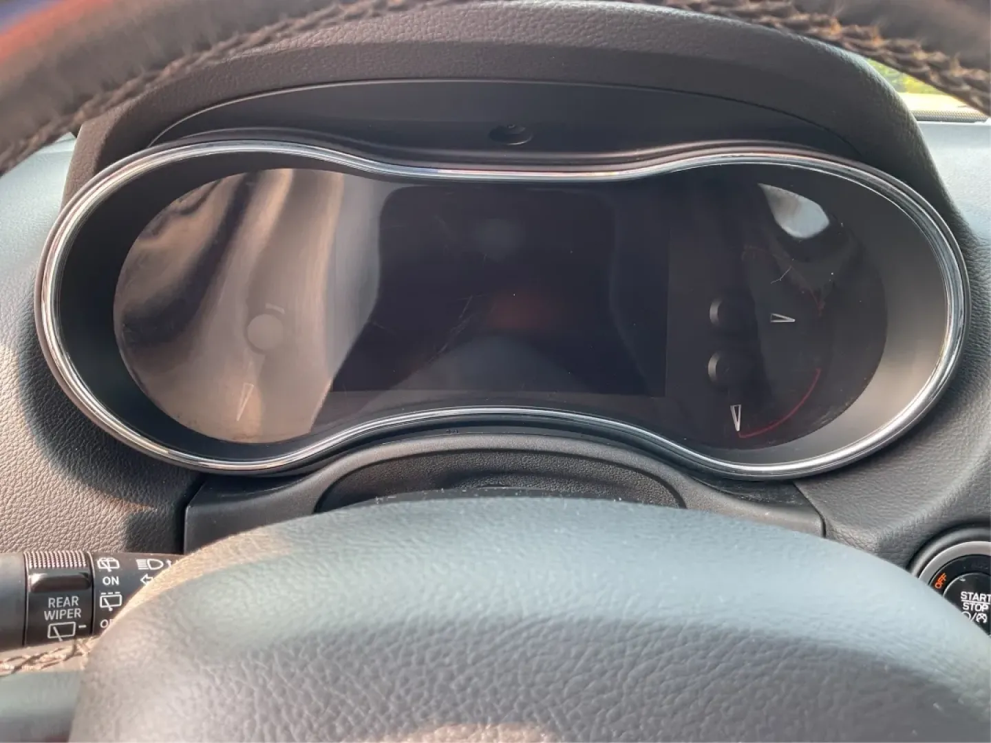 2015 Dodge Durango Limited (1C4RDJDGXFC) with an Other engine, located at 880 E. National Road, Vandalia, OH, 45377, (937) 908-9800, 39.891918, -84.183594 - **Discover Adventure with the 2015 Dodge Durango Limited at Advantage Car and Credit in New Carlisle, OH!**<br /> <br /> Are you on the lookout for a versatile SUV that can handle weekend adventures, family outings, or daily commutes? Look no further! The 2015 Dodge Durango Limited is designed for t - Photo#15