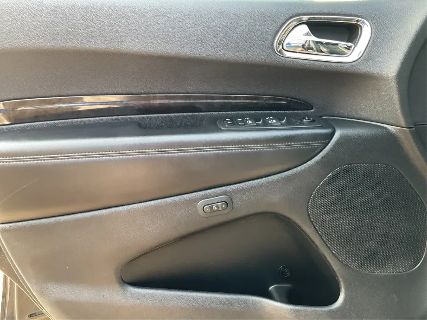 2015 Dodge Durango Limited (1C4RDJDGXFC) with an Other engine, located at 880 E. National Road, Vandalia, OH, 45377, (937) 908-9800, 39.891918, -84.183594 - **Discover Adventure with the 2015 Dodge Durango Limited at Advantage Car and Credit in New Carlisle, OH!**<br /> <br /> Are you on the lookout for a versatile SUV that can handle weekend adventures, family outings, or daily commutes? Look no further! The 2015 Dodge Durango Limited is designed for t - Photo#19