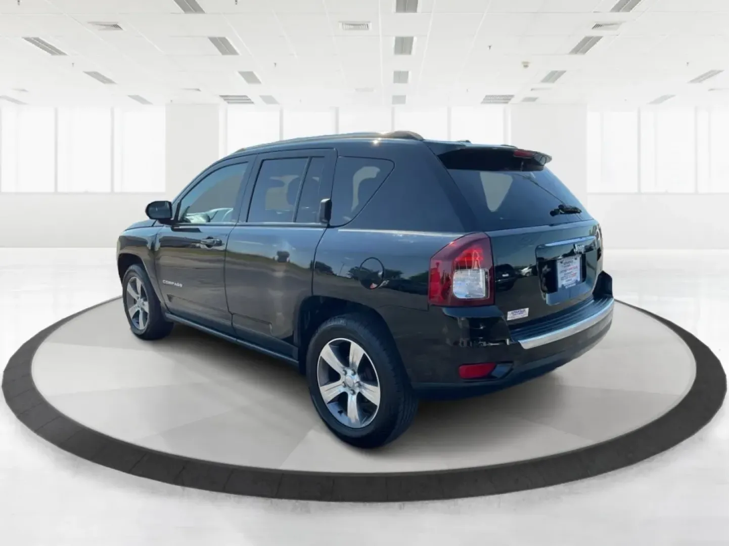 2016 Jeep Compass High Altitude Edition (1C4NJCEA0GD) with an 2L I-4 DOHC engine, located at 1951 S Dayton Lakeview Rd., New Carlisle, OH, 45344, (937) 908-9800, 39.890999, -84.050255 - Experience the thrill of adventure with the 2016 Jeep Compass High Altitude Edition, a versatile SUV designed for those who crave both comfort and capability. Whether you're a growing family seeking reliable transportation, a commuter navigating Riverside's bustling streets, or simply someone who en - Photo#4